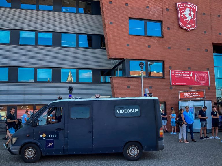 FC Twente verlaat Europa met opgeheven hoofd na kolkende avond