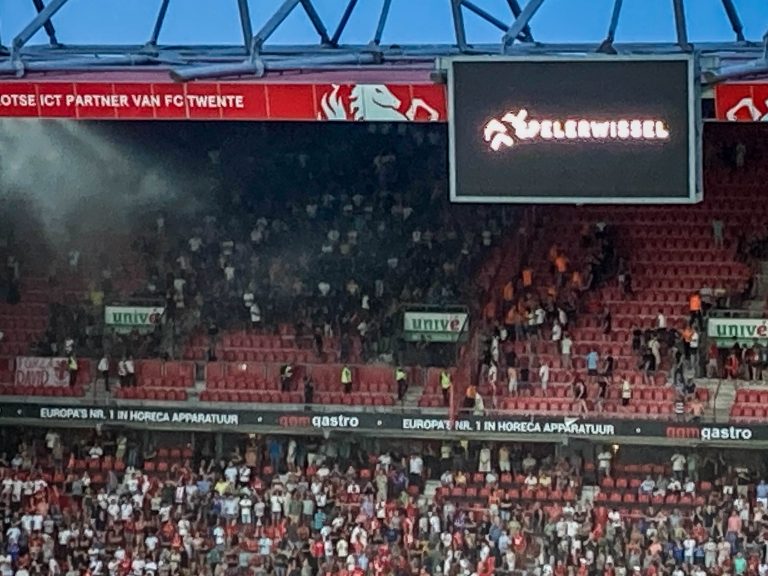 FC Twente verlaat Europa met opgeheven hoofd na kolkende avond