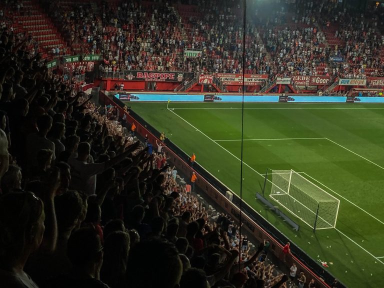 FC Twente verlaat Europa met opgeheven hoofd na kolkende avond