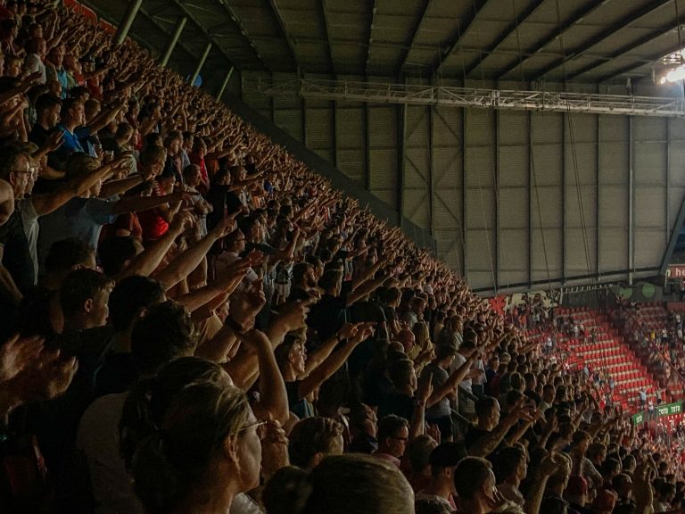 FC Twente verlaat Europa met opgeheven hoofd na kolkende avond