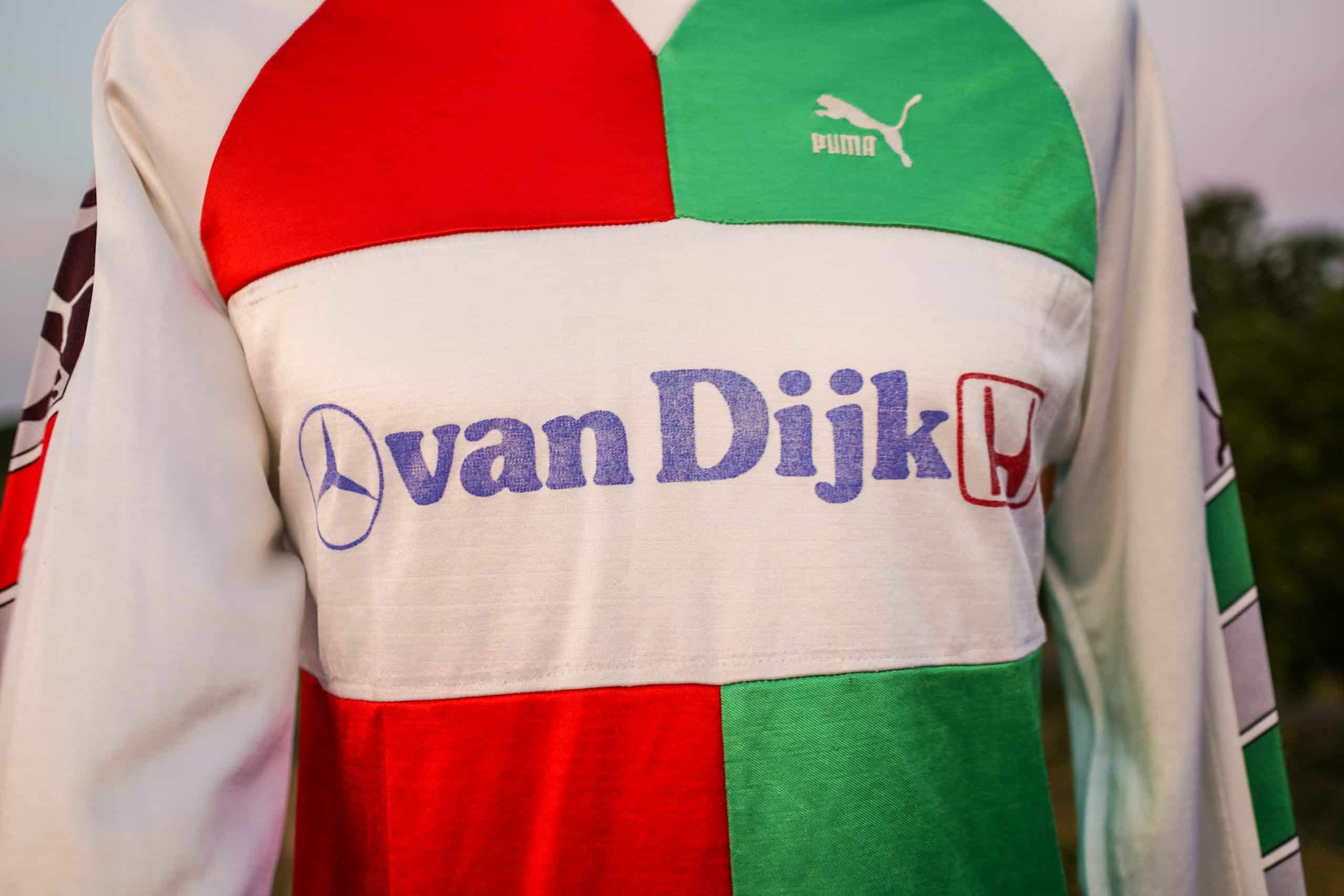 Een kijkje in de fantastische voetbalshirtsverzameling van Gerdo van de Peppel