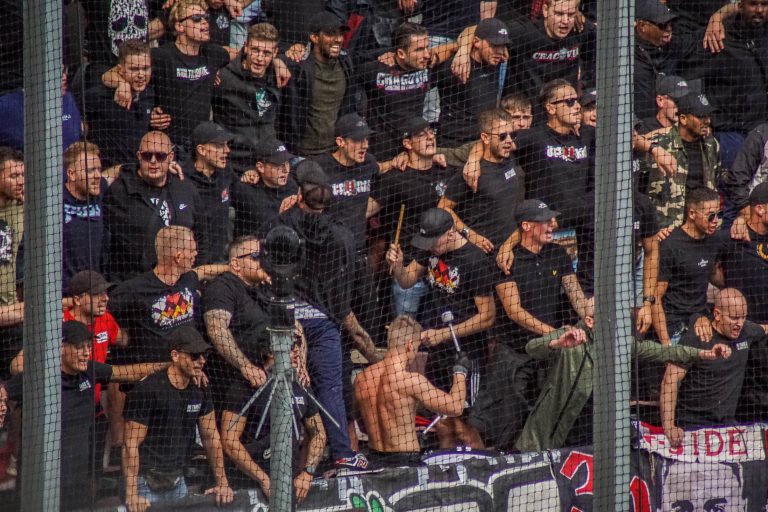 De rauwe sfeer is nooit ver weg bij Utrecht tegen Ajax