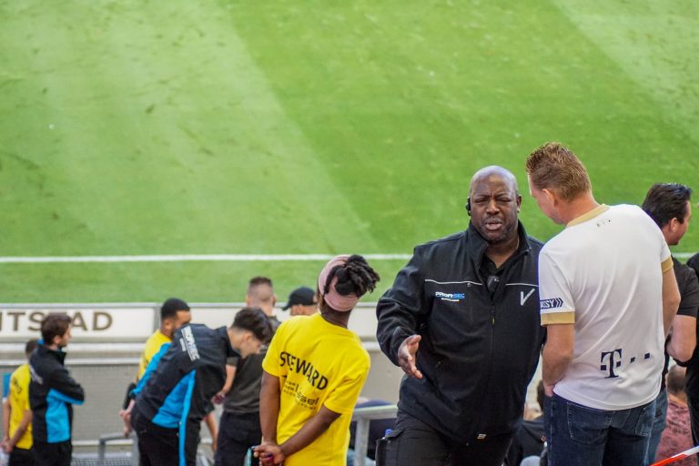 De rauwe sfeer is nooit ver weg bij Utrecht tegen Ajax