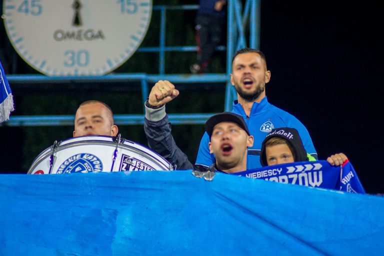 Ruch Chorzow – Gornik Zabrze: Poolse Hooligans creëren bizarre avond