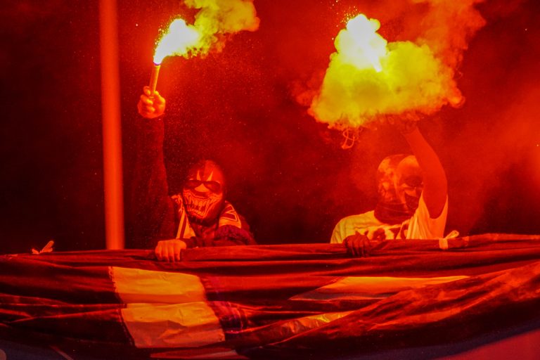 Ruch Chorzow – Gornik Zabrze: Poolse Hooligans creëren bizarre avond