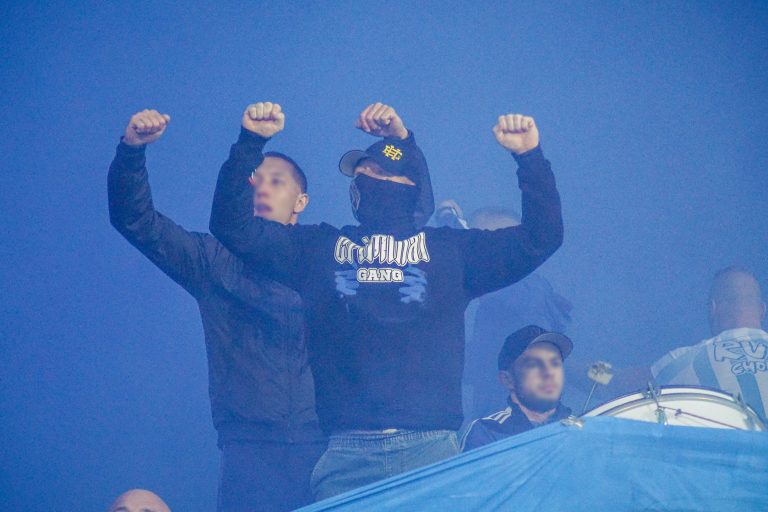 Ruch Chorzow – Gornik Zabrze: Poolse Hooligans creëren bizarre avond