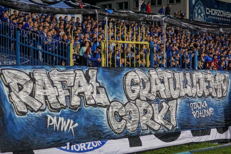 Ruch Chorzow – Gornik Zabrze: Poolse Hooligans creëren bizarre avond
