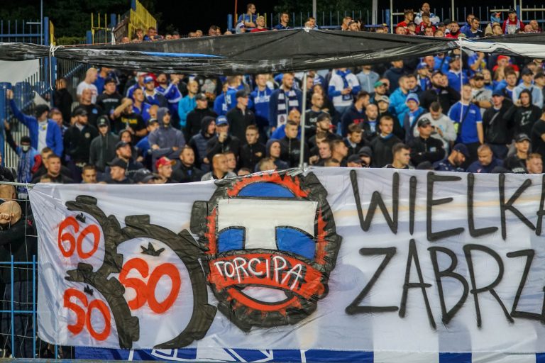 Ruch Chorzow – Gornik Zabrze: Poolse Hooligans creëren bizarre avond