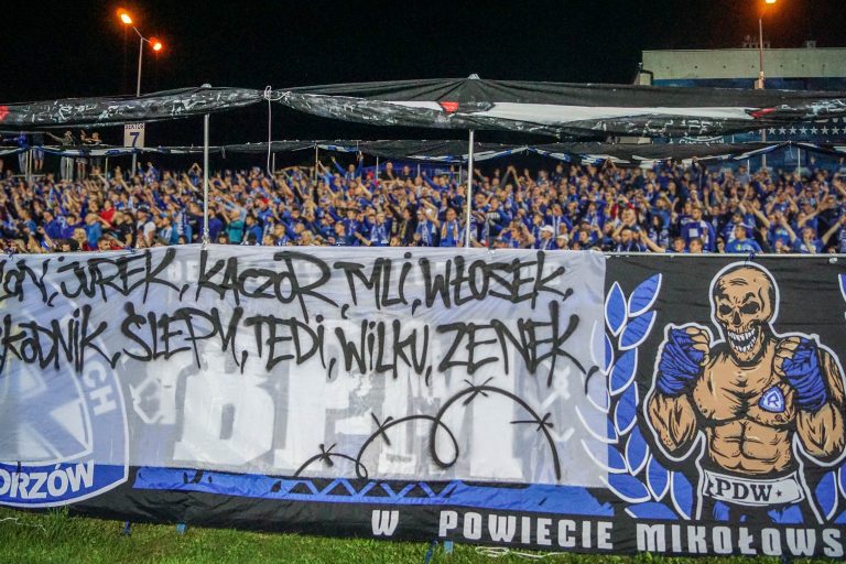 Ruch Chorzow – Gornik Zabrze: Poolse Hooligans creëren bizarre avond