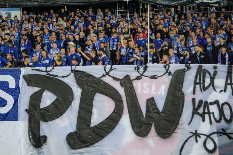 Ruch Chorzow – Gornik Zabrze: Poolse Hooligans creëren bizarre avond