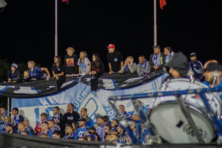 Ruch Chorzow – Gornik Zabrze: Poolse Hooligans creëren bizarre avond