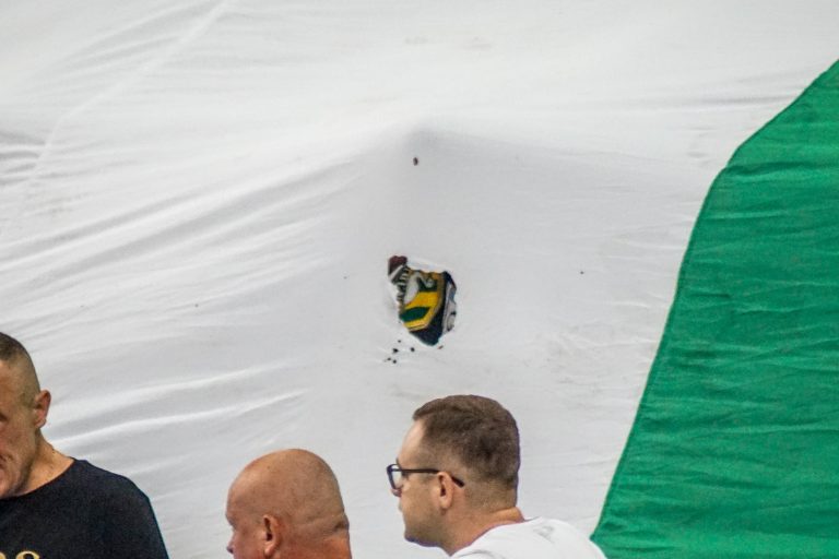 Geluidsorkaan en pyrostorm; vriendschapswedstrijd Legia Warschau