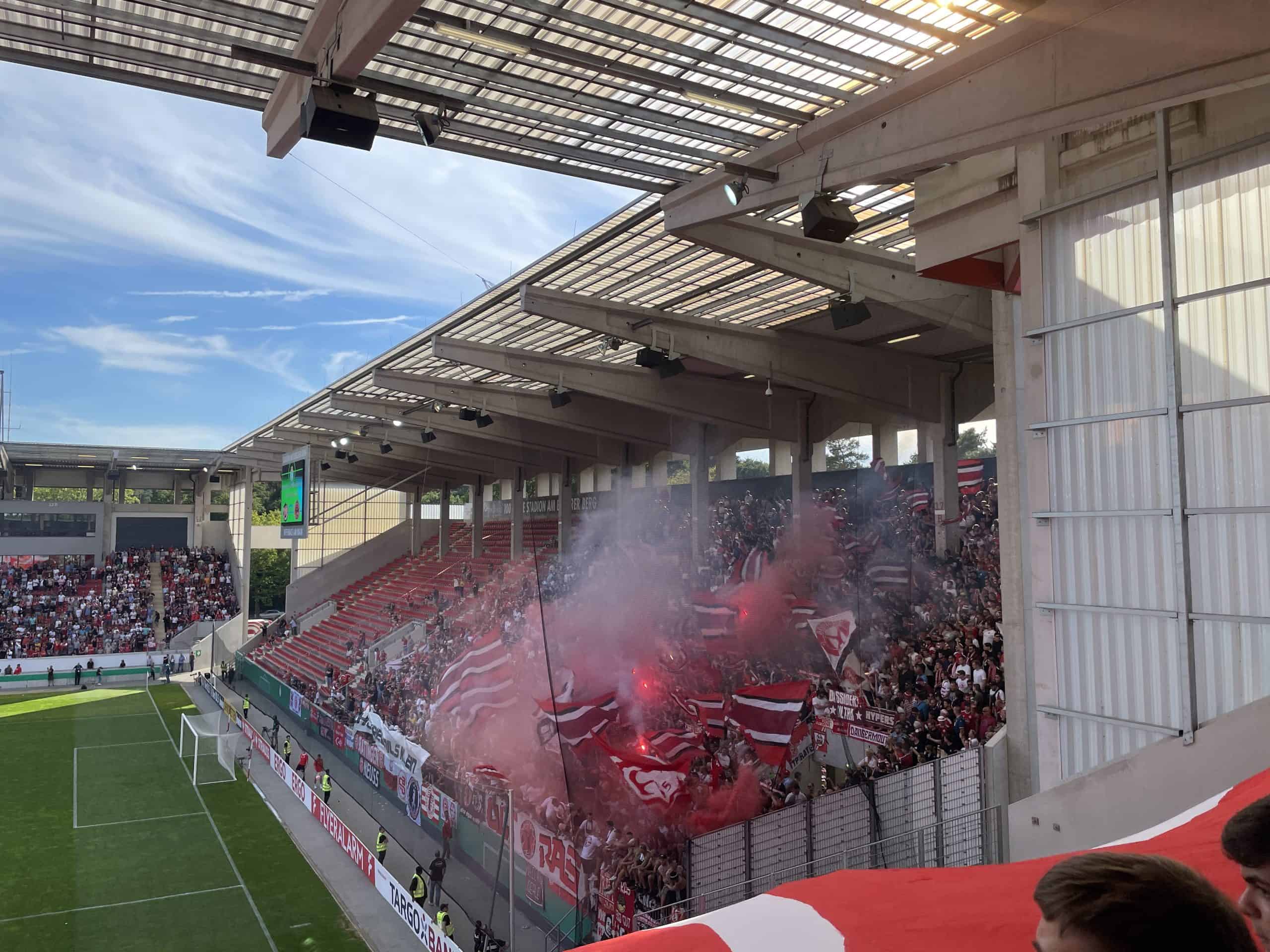 DFB-Pokal trip: Choreo en pyro in Offenbach am Main