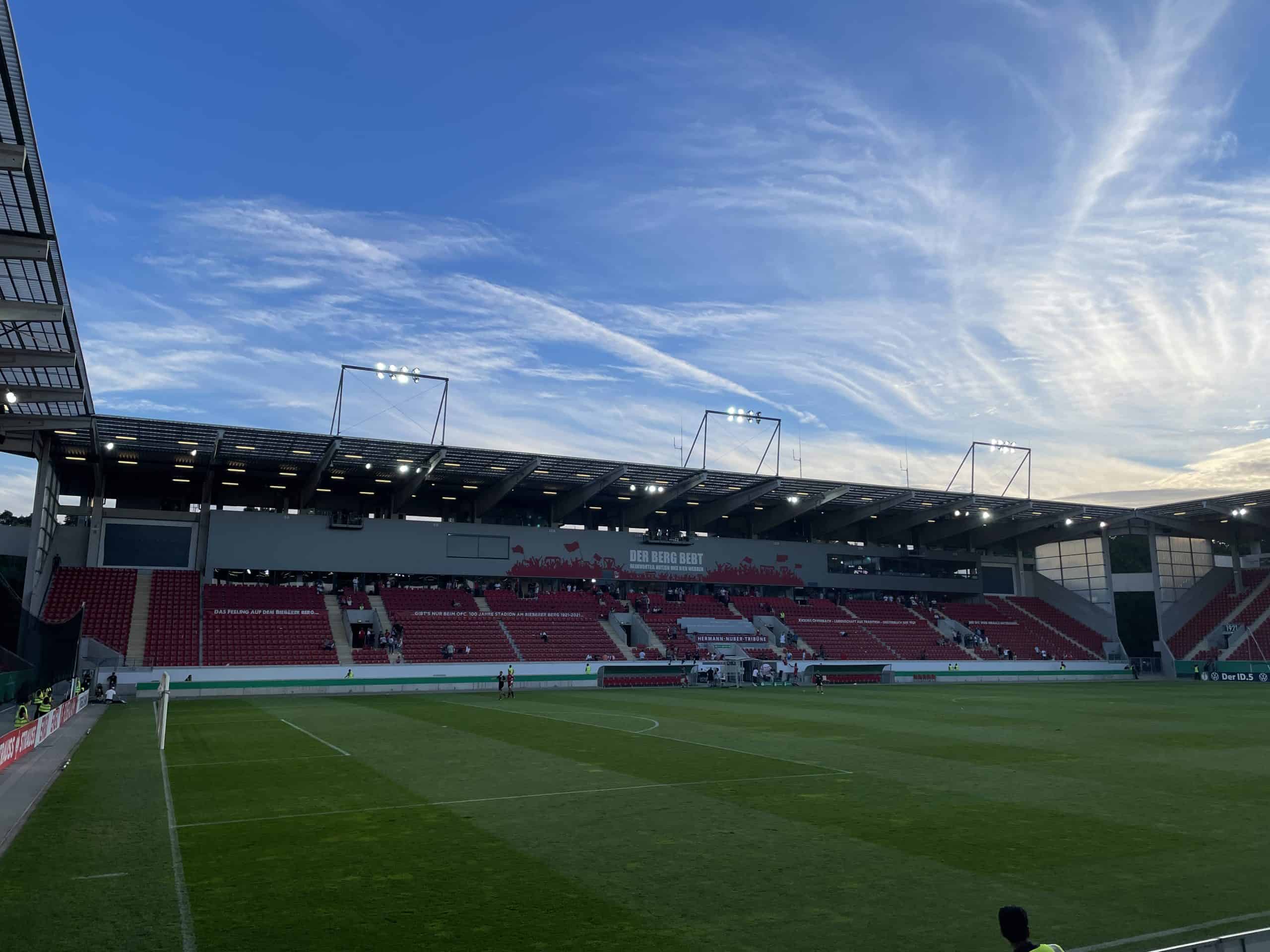 DFB-Pokal trip: Choreo en pyro in Offenbach am Main