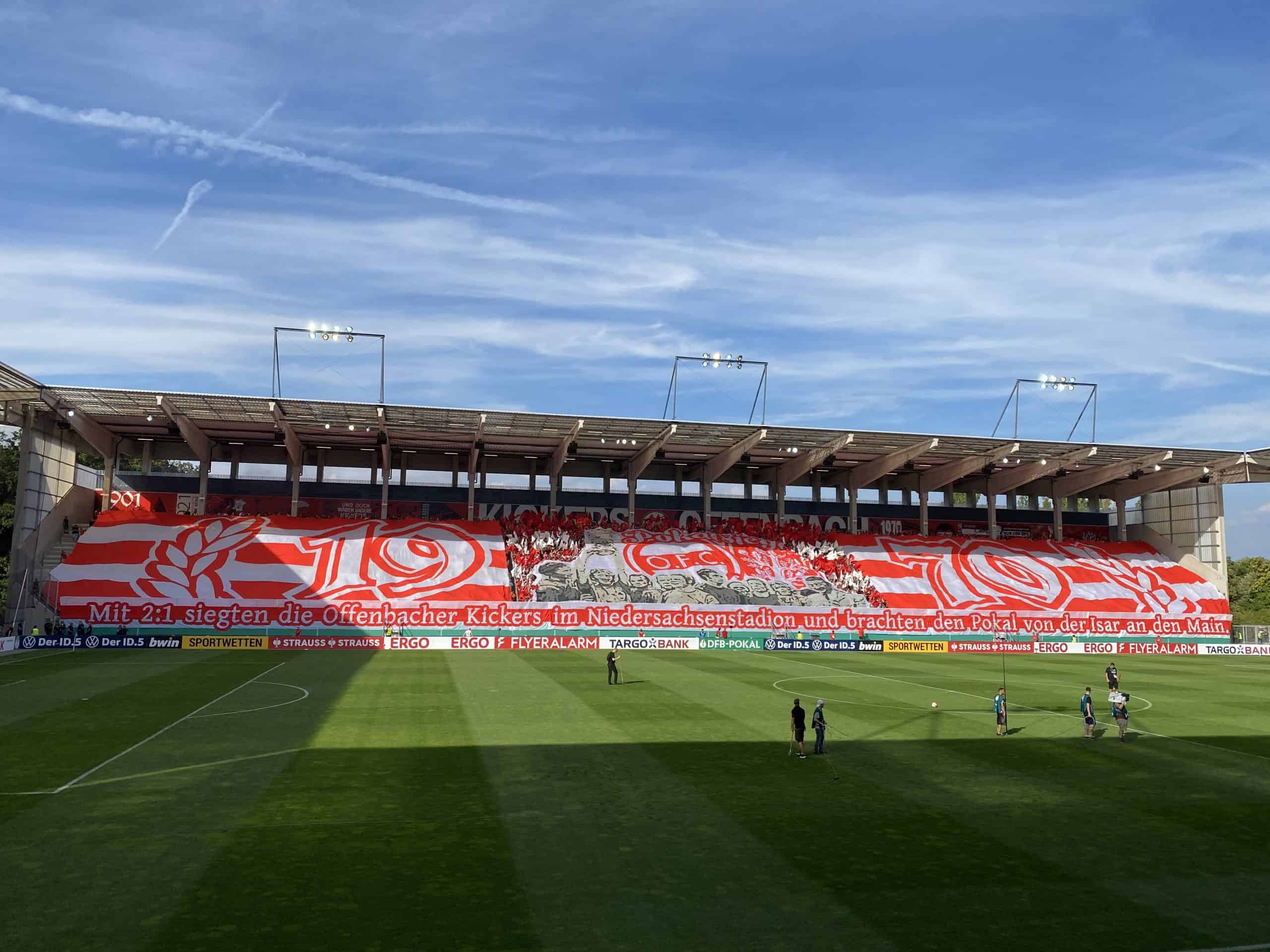 DFB-Pokal trip: Choreo en pyro in Offenbach am Main