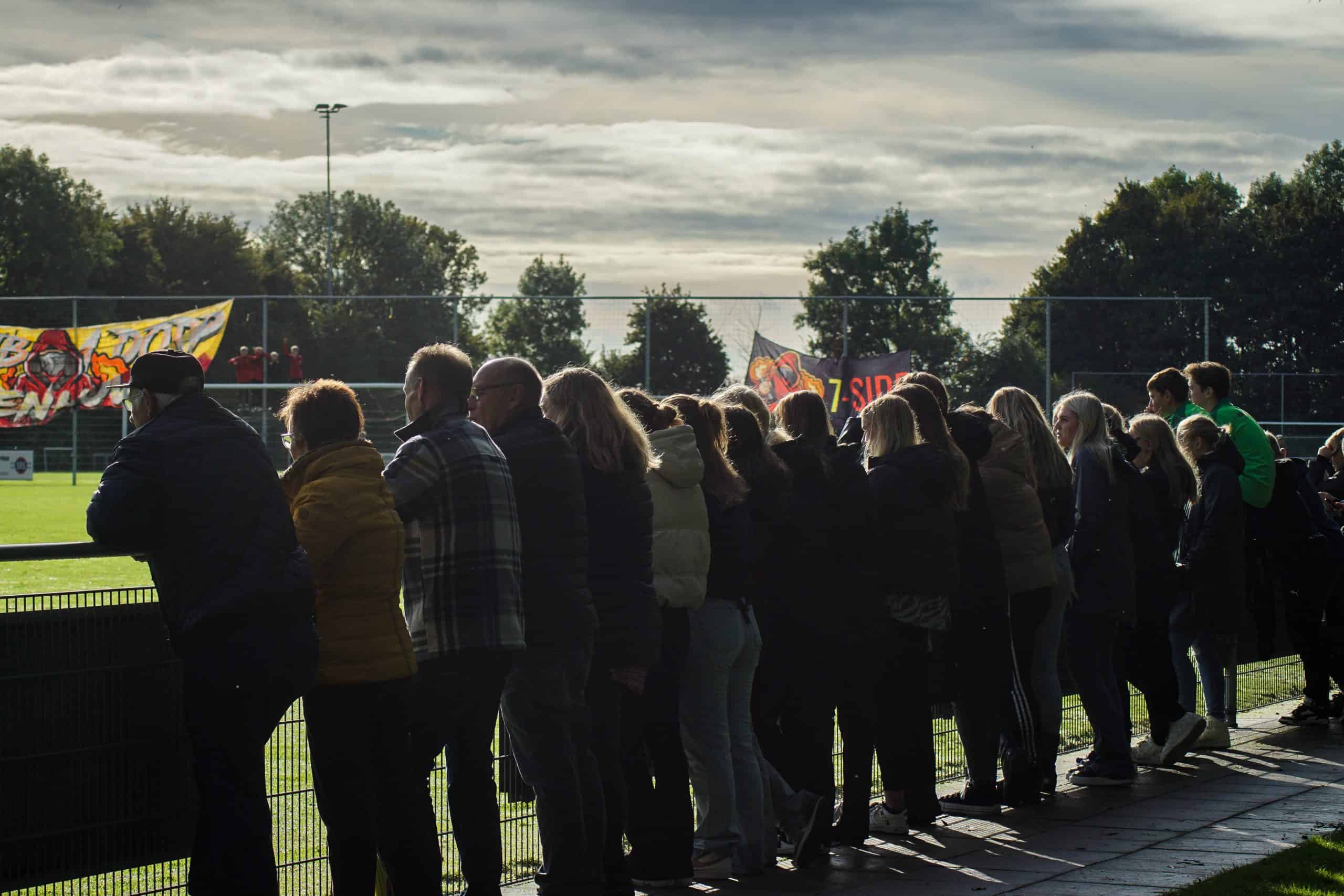 Vak-N maakt er weer een heerlijk zooitje van bij derby tegen Zevenhoven