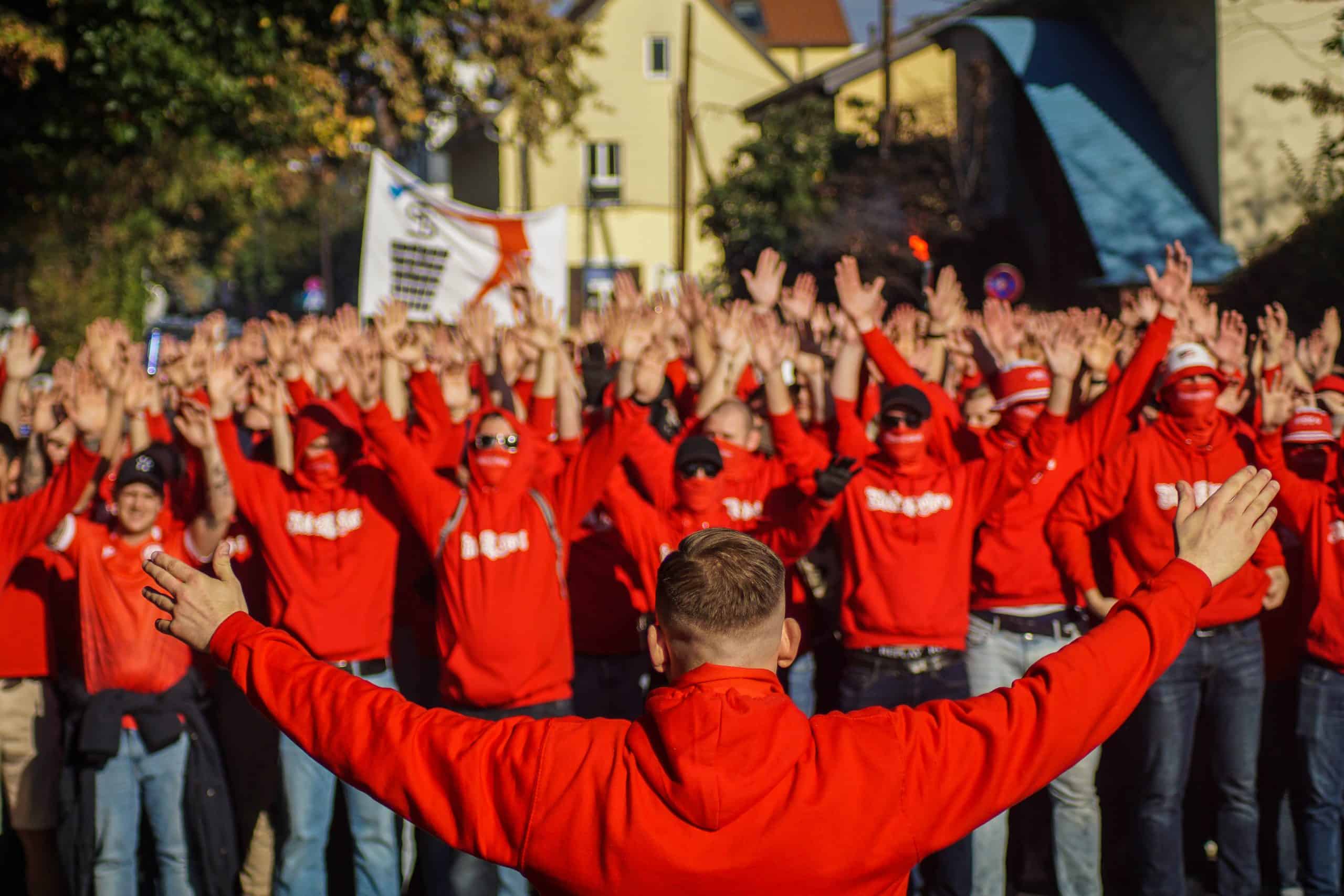 Corteos, tifos & fakkels; na 15 jaar is de Graz derby terug!
