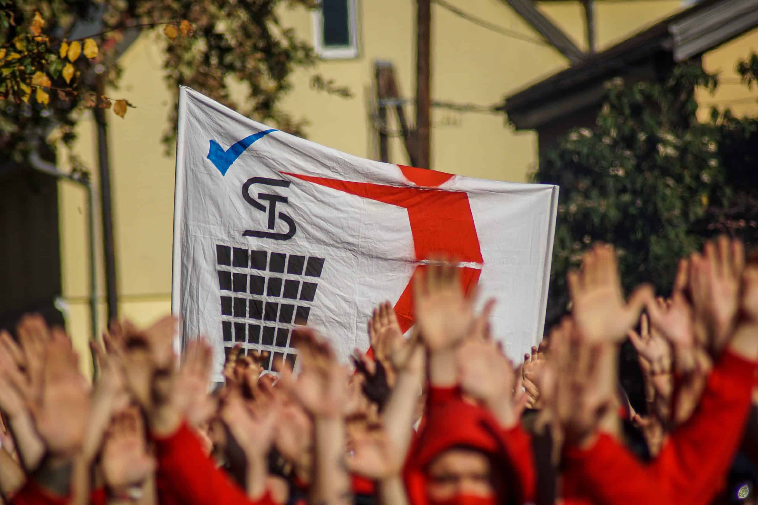 Corteos, tifos & fakkels; na 15 jaar is de Graz derby terug!