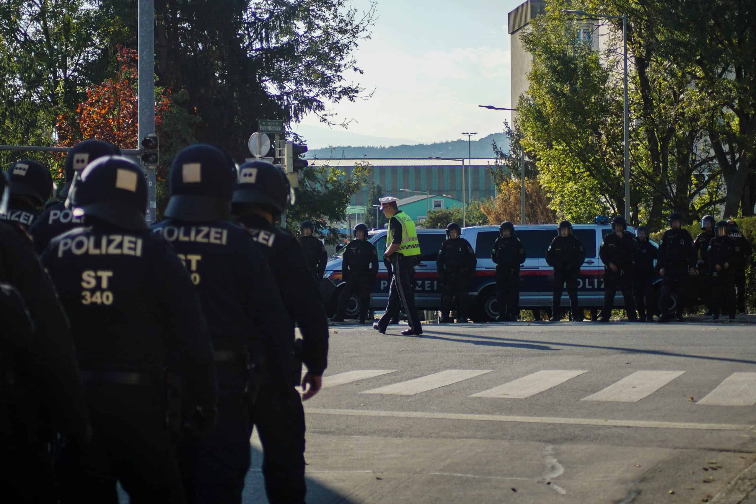 Corteos, tifos & fakkels; na 15 jaar is de Graz derby terug!