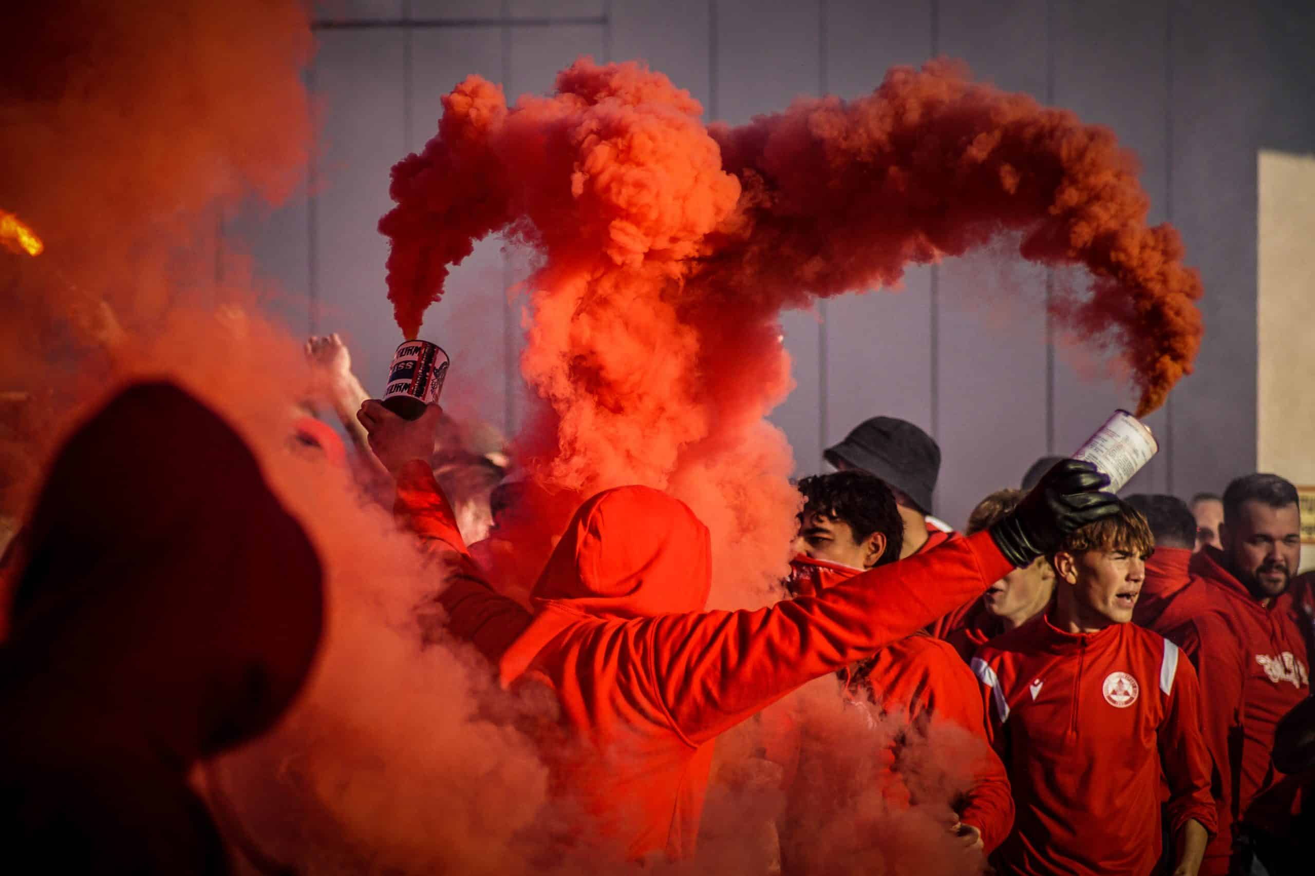 Corteos, tifos & fakkels; na 15 jaar is de Graz derby terug!