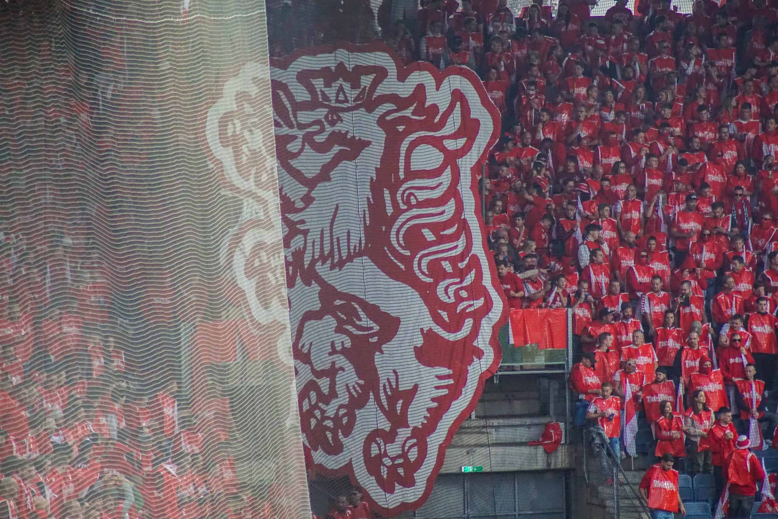 Corteos, tifos & fakkels; na 15 jaar is de Graz derby terug!