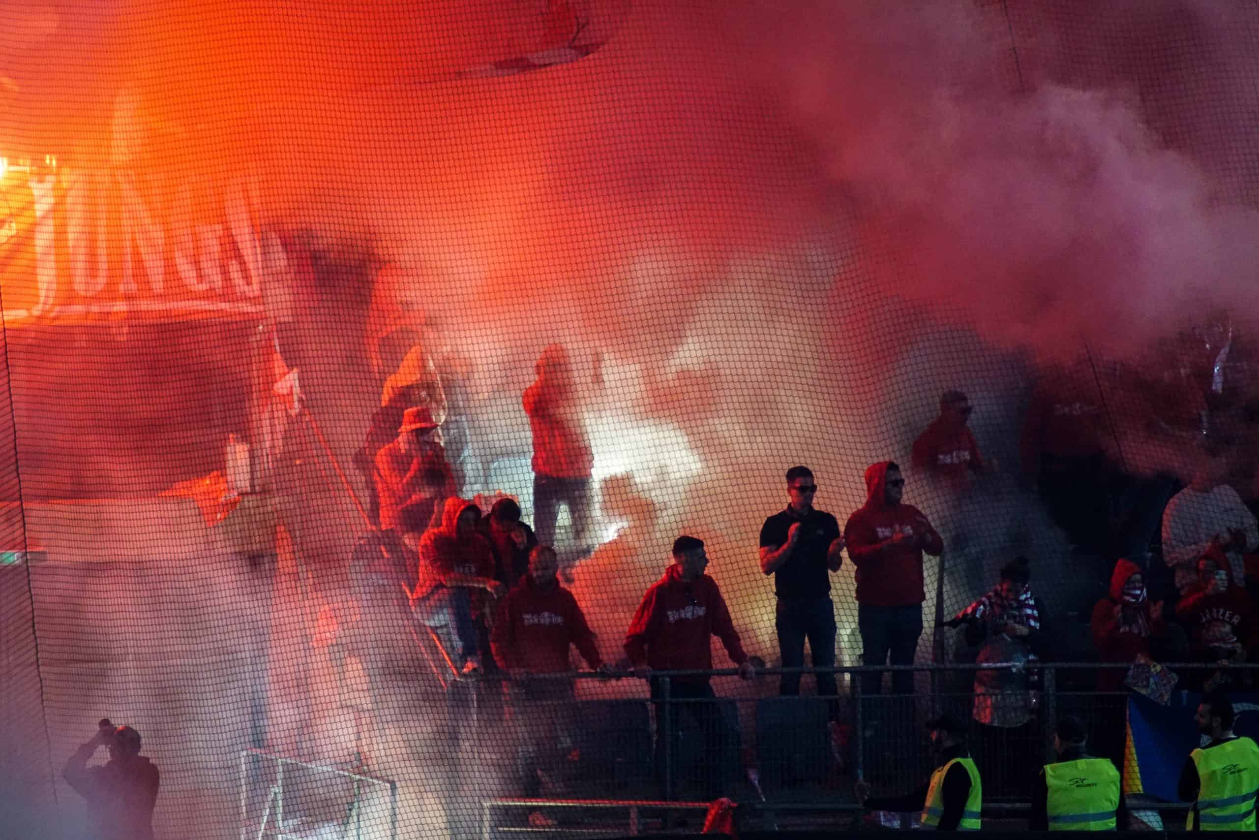 Corteos, tifos & fakkels; na 15 jaar is de Graz derby terug!