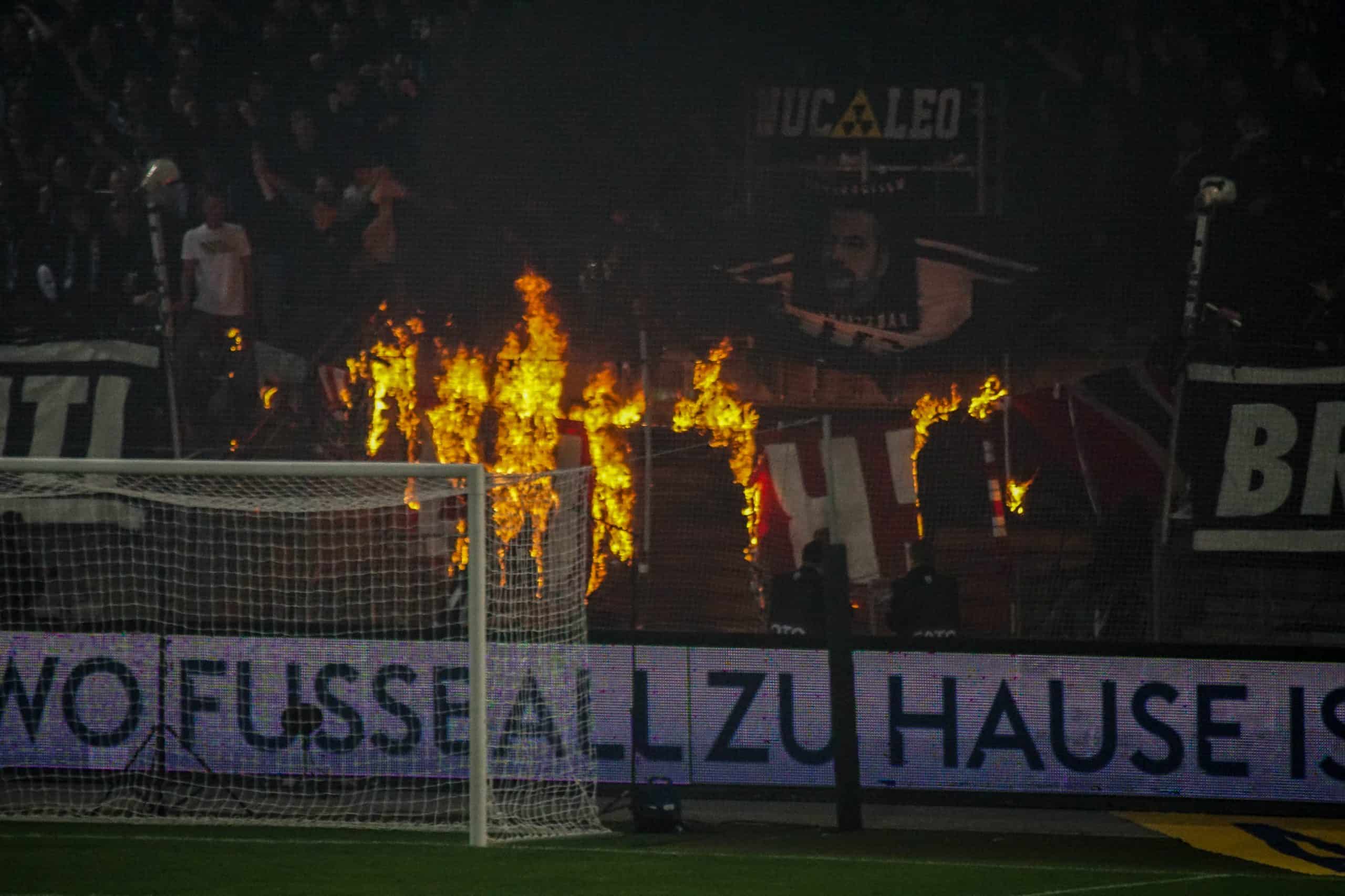 Corteos, tifos & fakkels; na 15 jaar is de Graz derby terug!