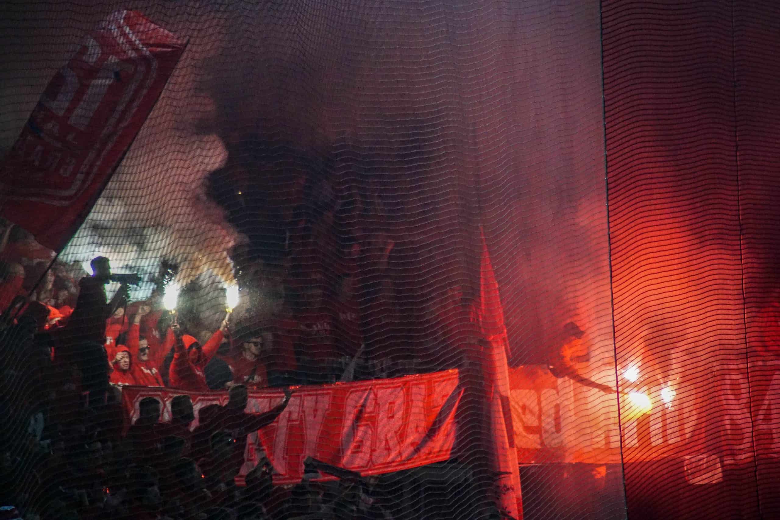 Corteos, tifos & fakkels; na 15 jaar is de Graz derby terug!