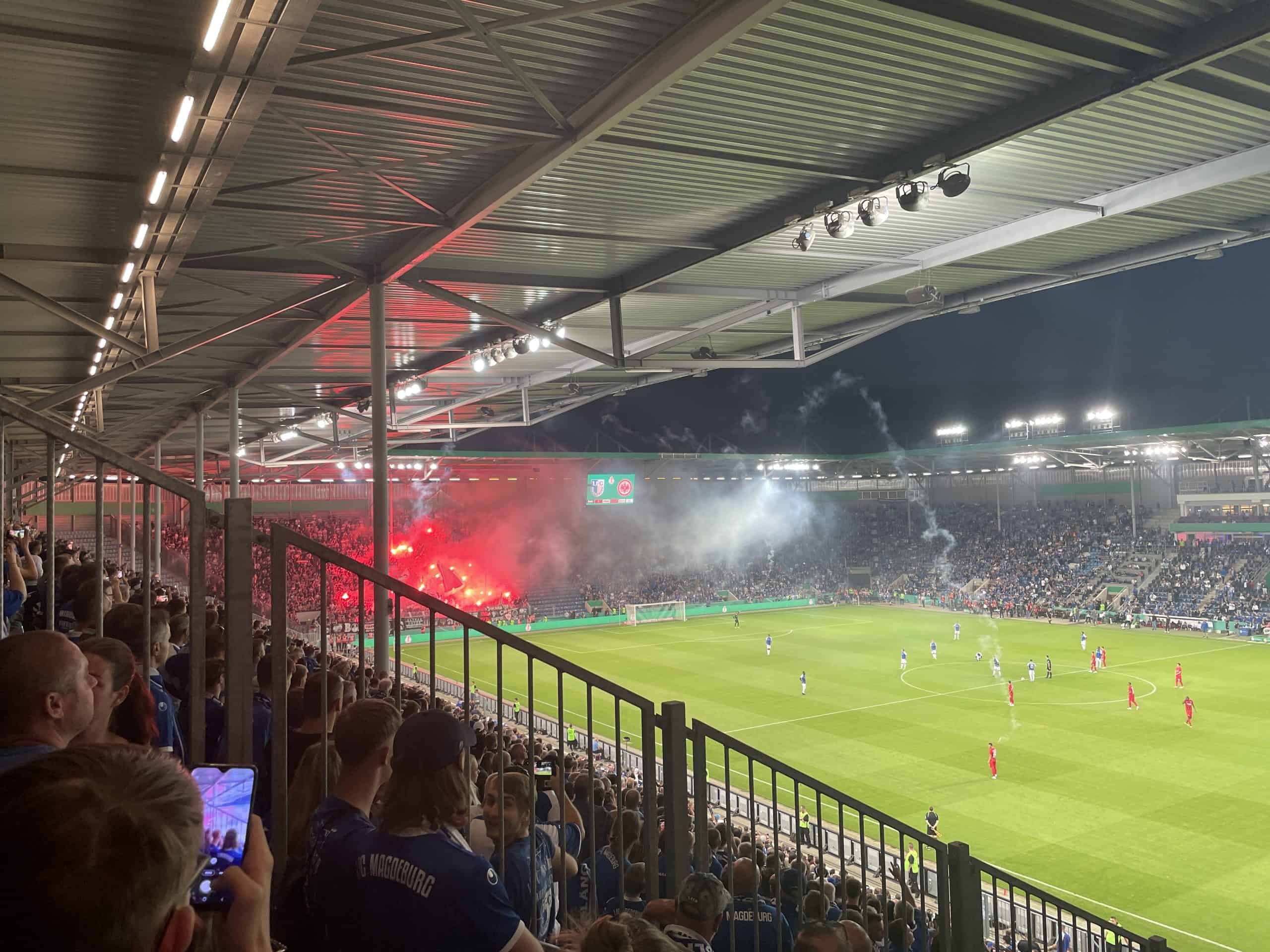 DFB-Pokal trip: Ongekende pyro show in Oost-Duitsland