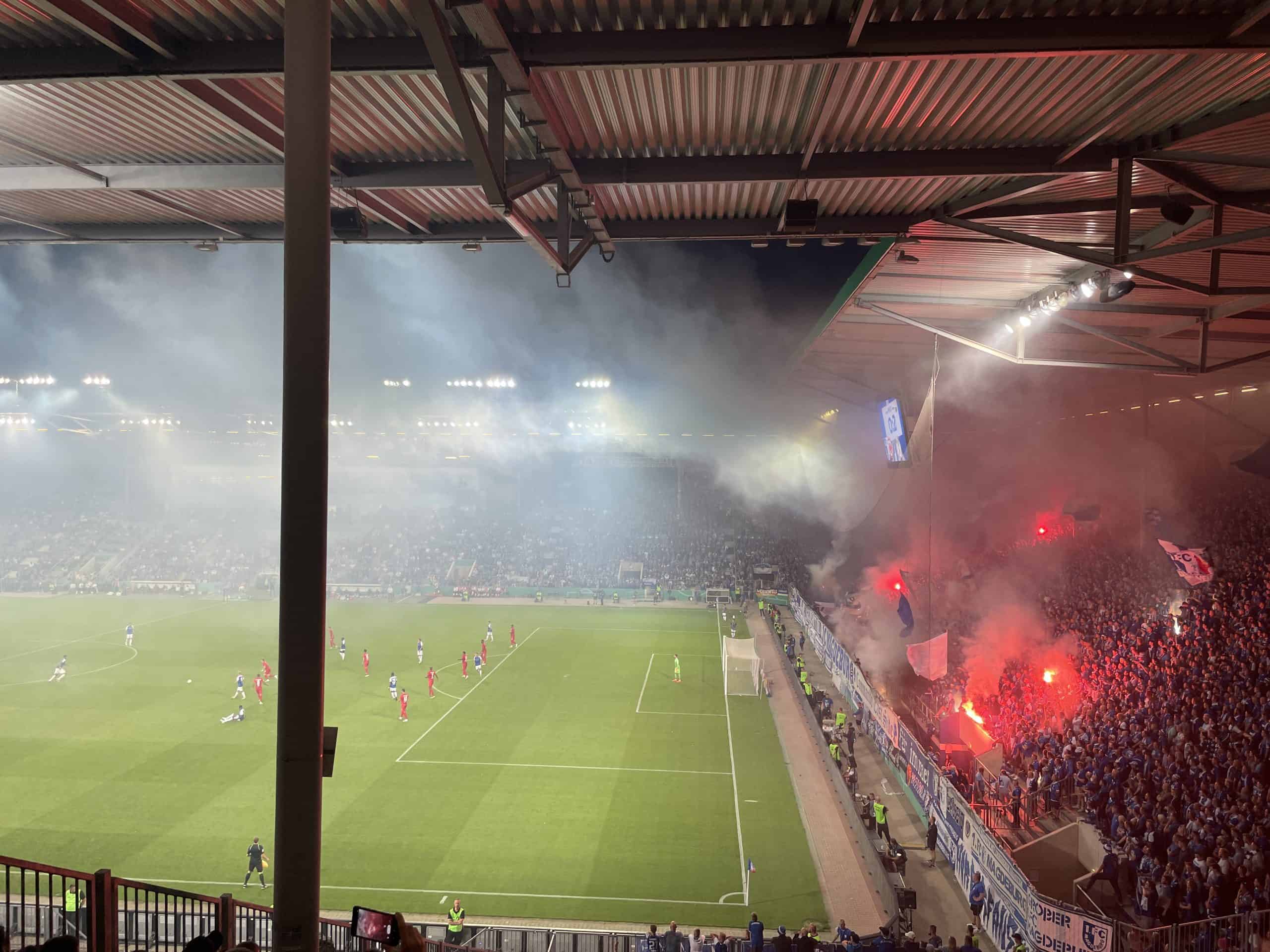 DFB-Pokal trip: Ongekende pyro show in Oost-Duitsland