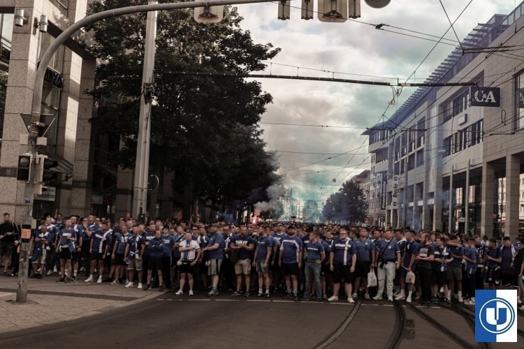 DFB-Pokal trip: Ongekende pyro show in Oost-Duitsland