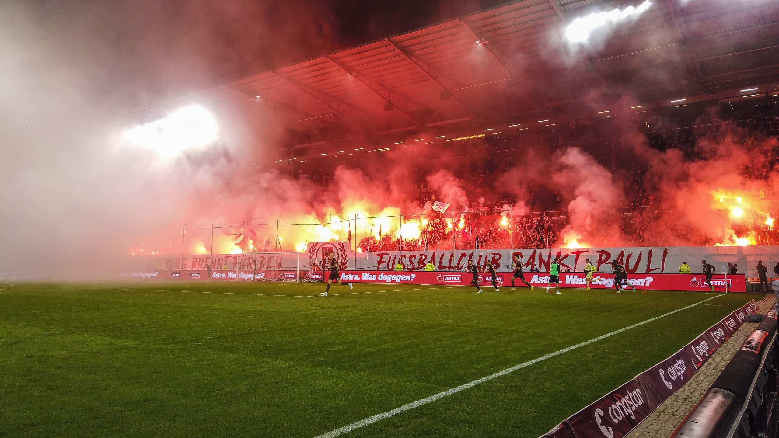 St Pauli HSV DJI 1