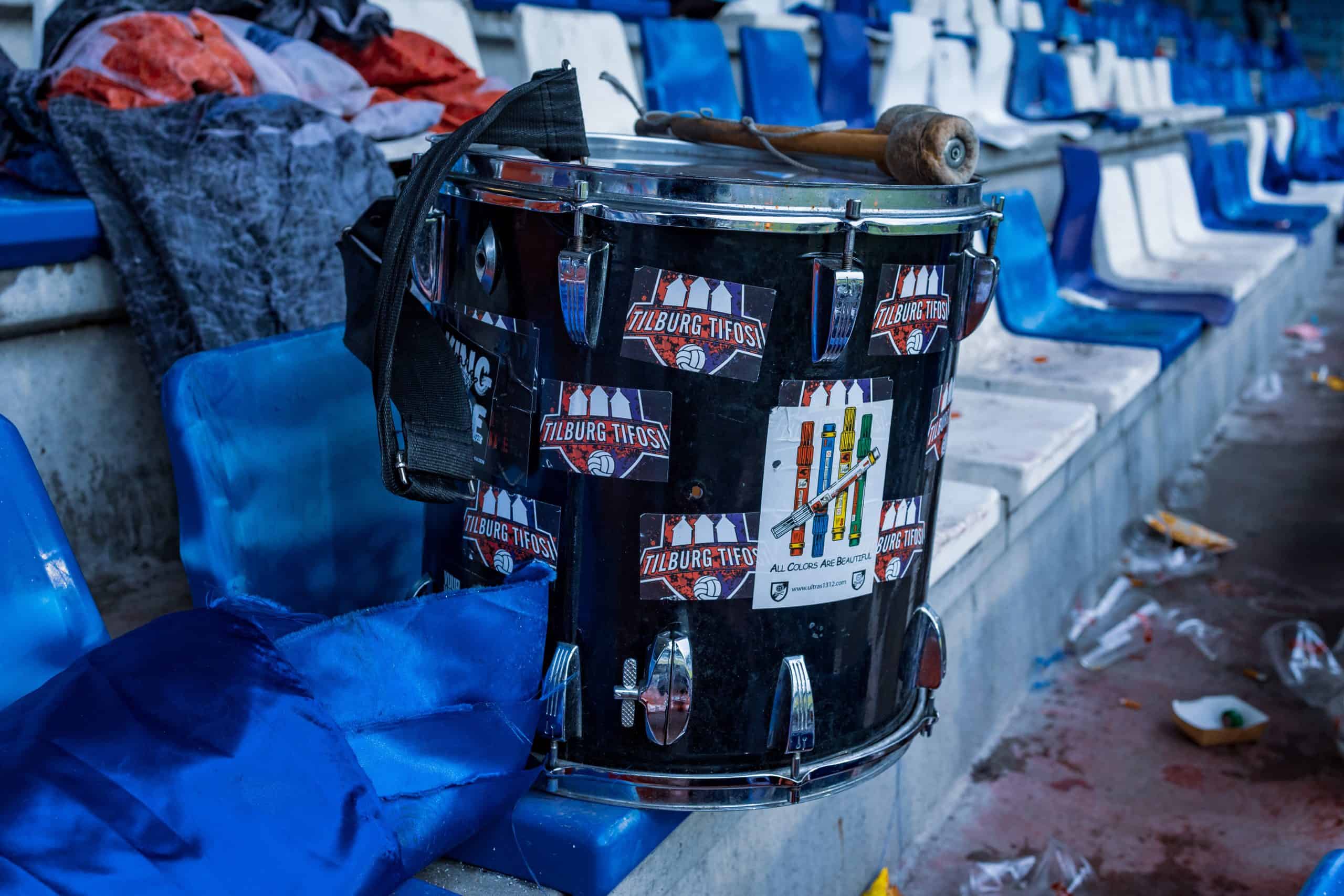 Willem II-supporters laten van zich horen bij terugkeer Brabantse derby