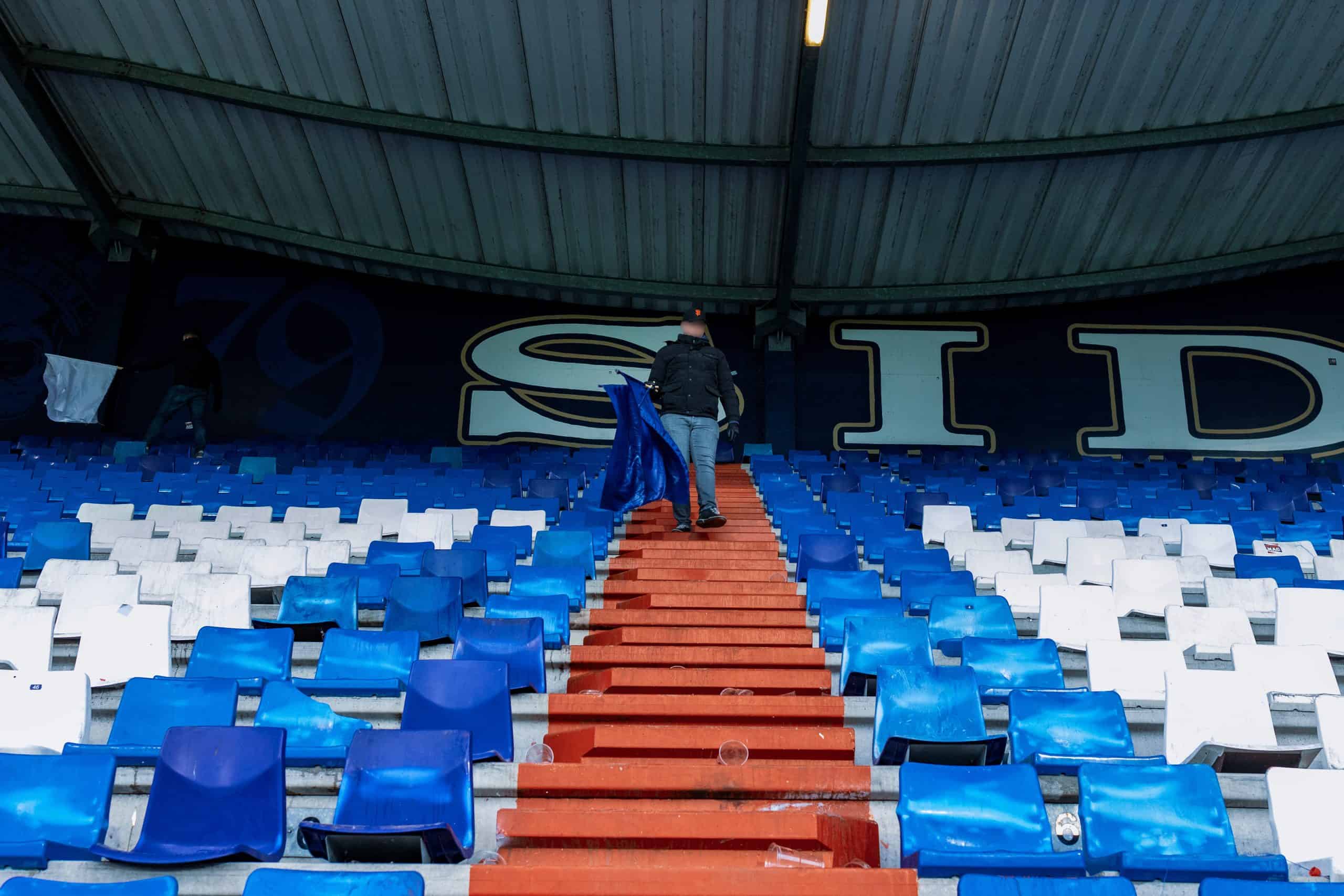 Willem II-supporters laten van zich horen bij terugkeer Brabantse derby