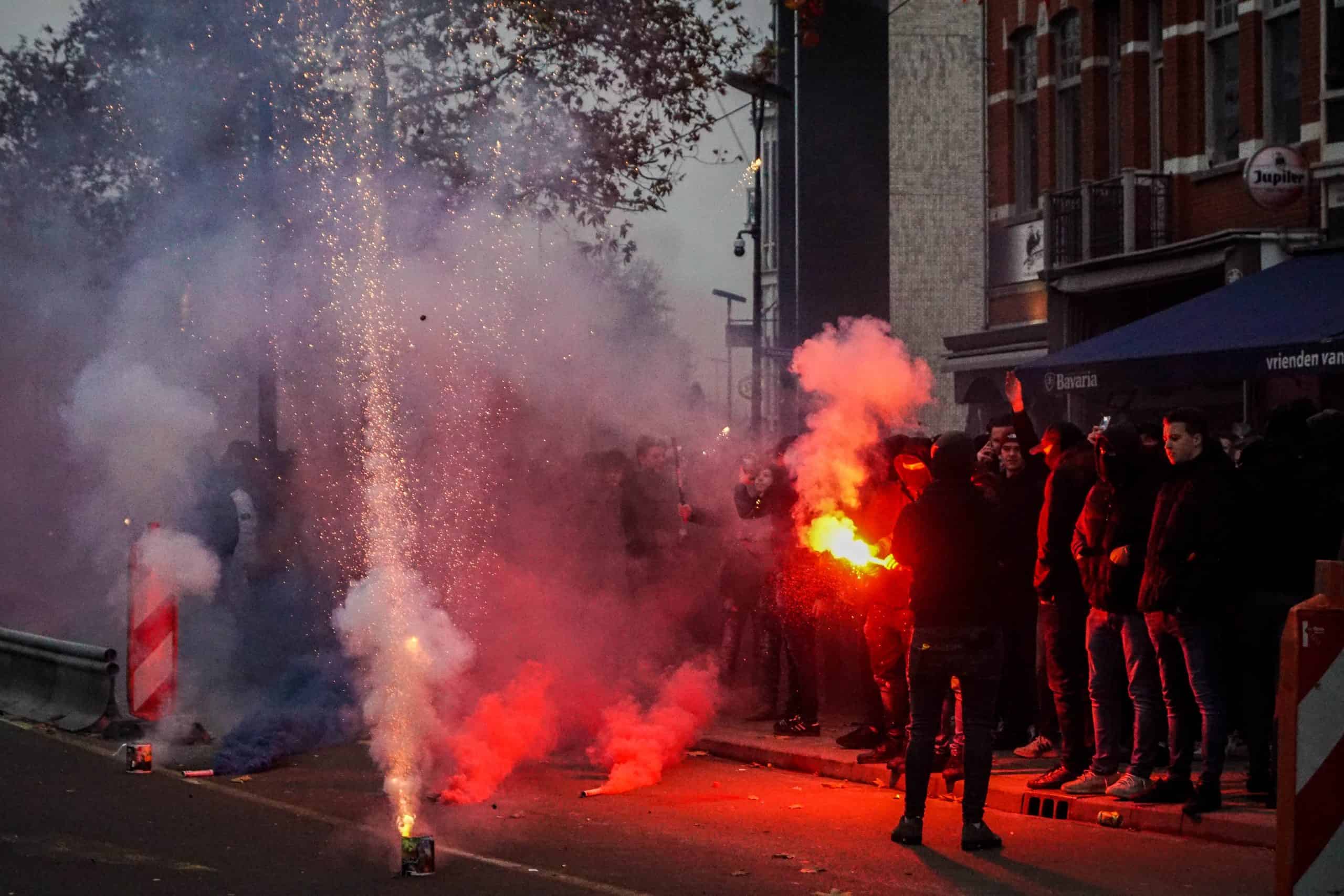 Willem II-supporters laten van zich horen bij terugkeer Brabantse derby