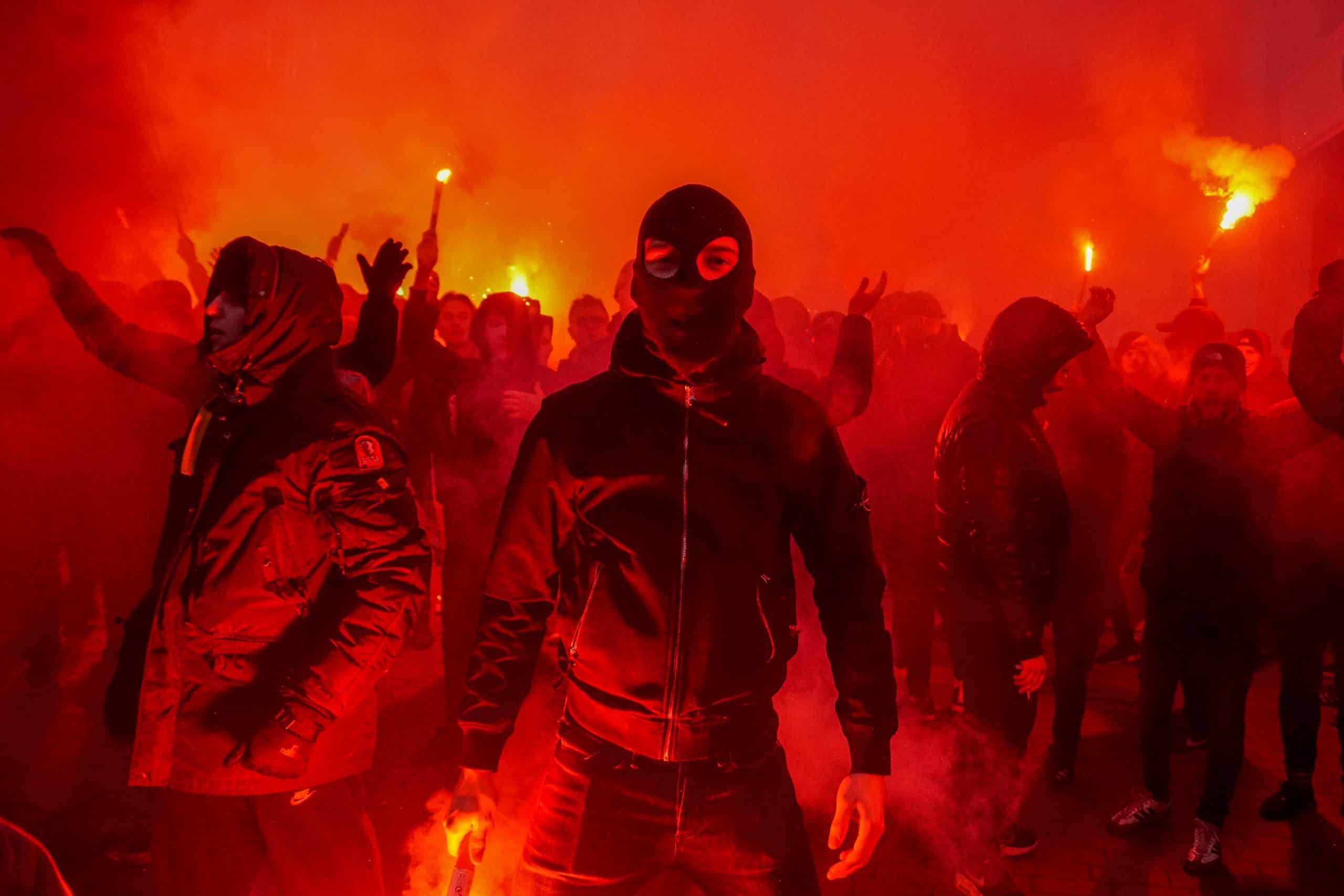 Willem II-supporters laten van zich horen bij terugkeer Brabantse derby