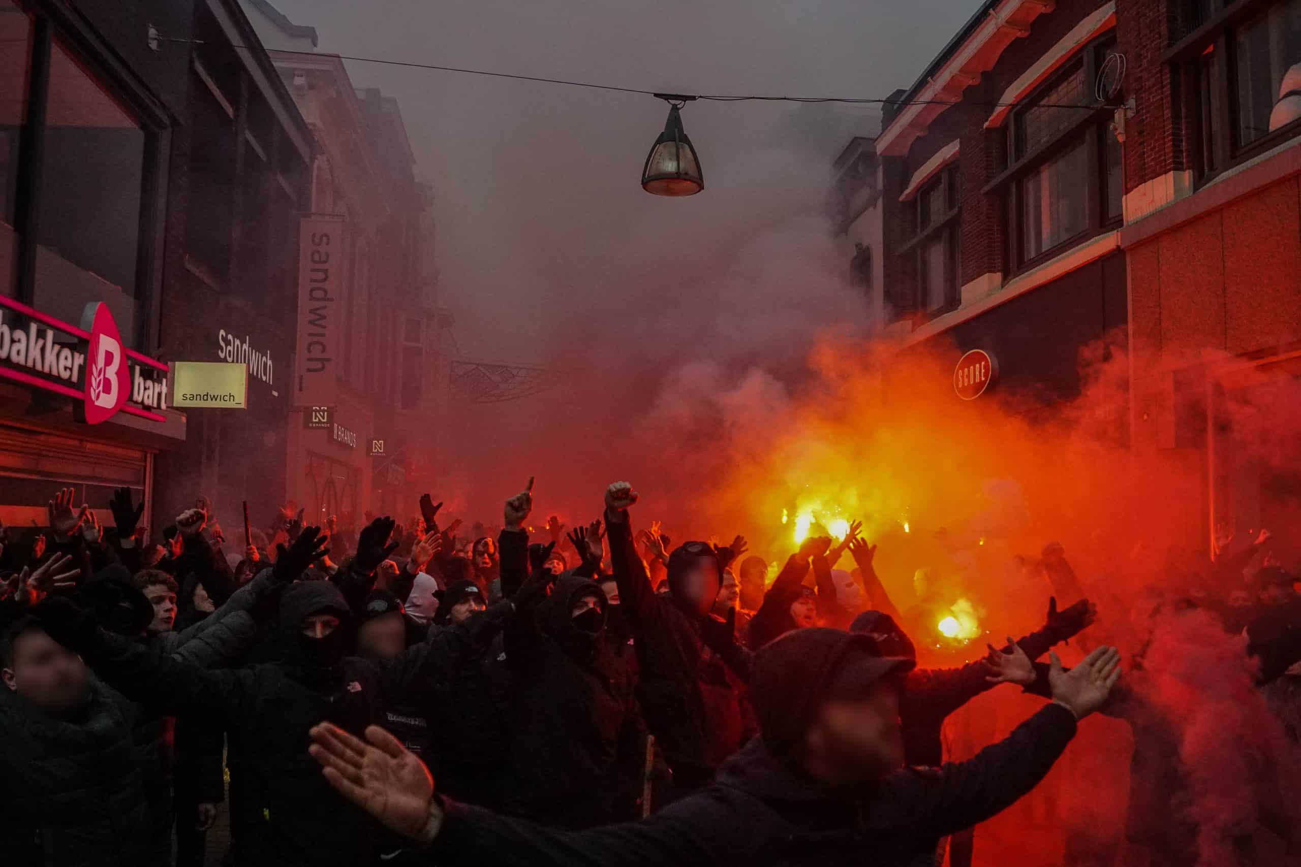 Willem II-supporters laten van zich horen bij terugkeer Brabantse derby