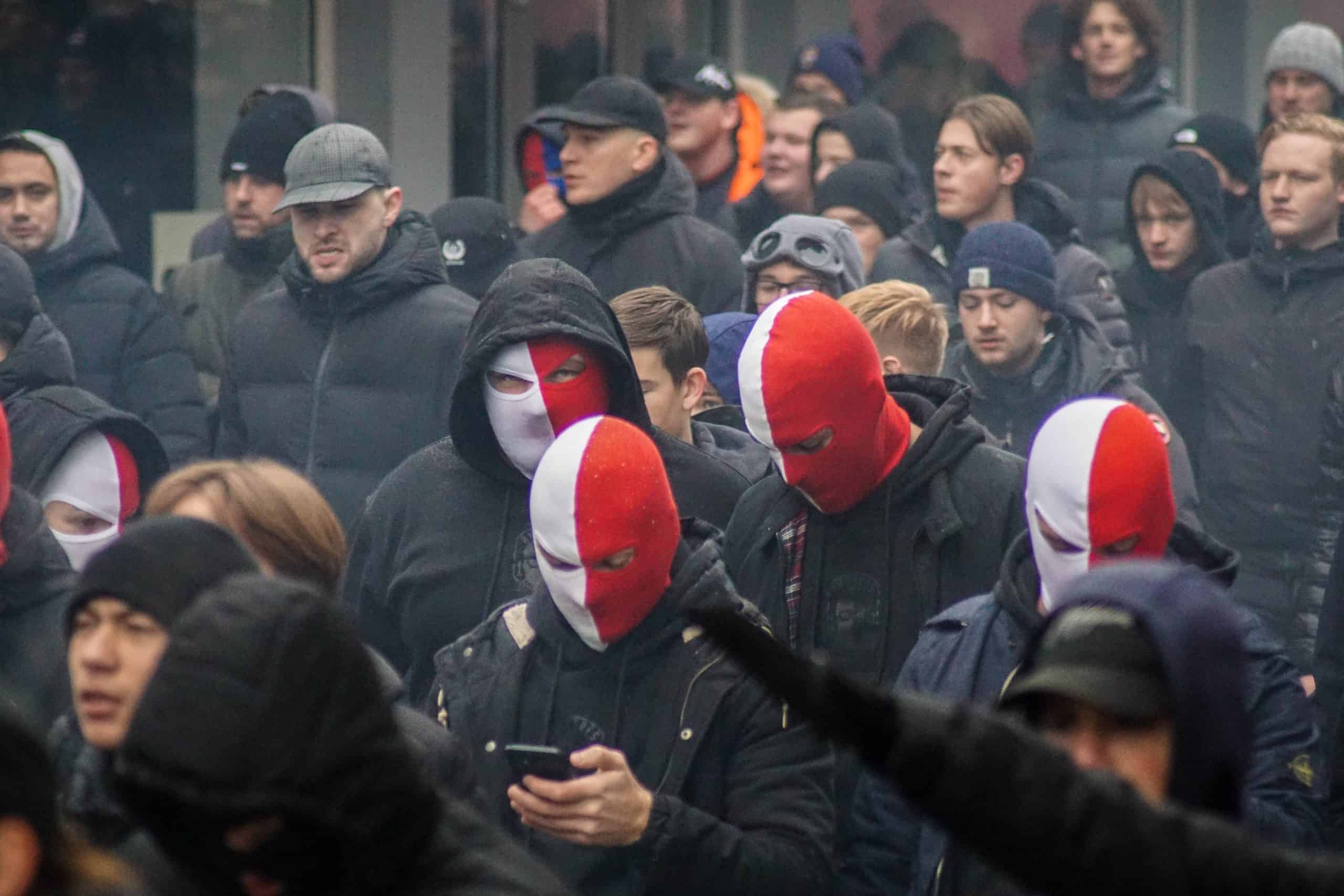 Willem II-supporters laten van zich horen bij terugkeer Brabantse derby