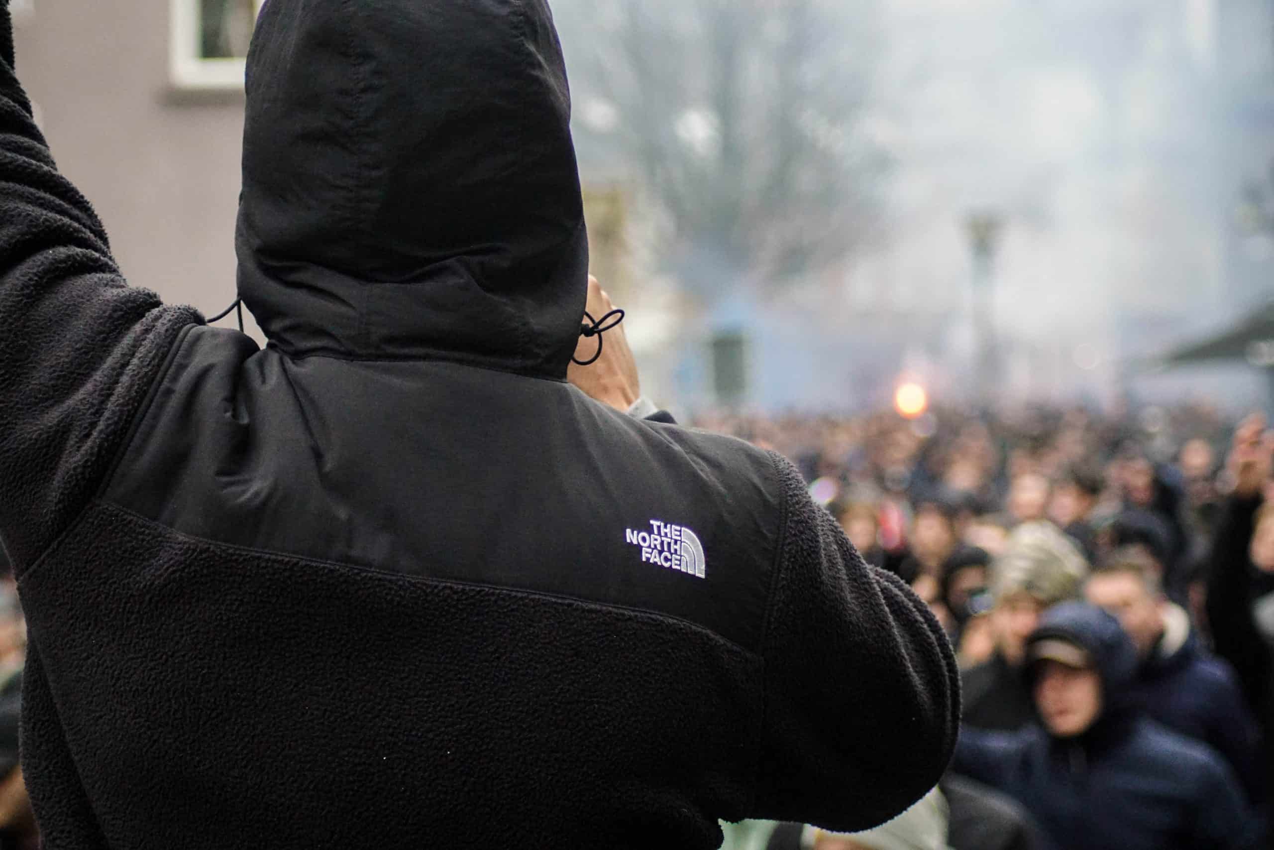 Willem II-supporters laten van zich horen bij terugkeer Brabantse derby