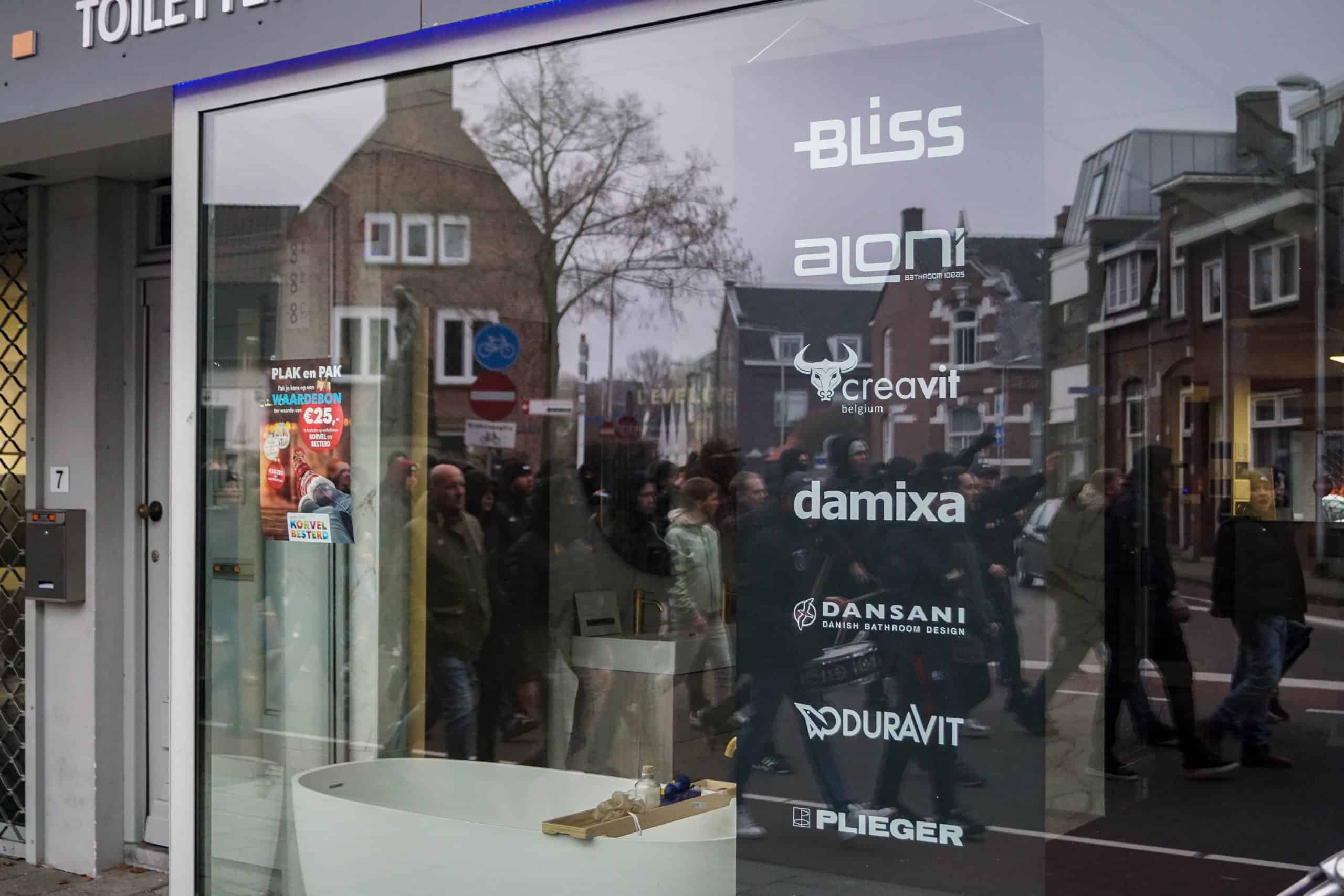 Willem II-supporters laten van zich horen bij terugkeer Brabantse derby