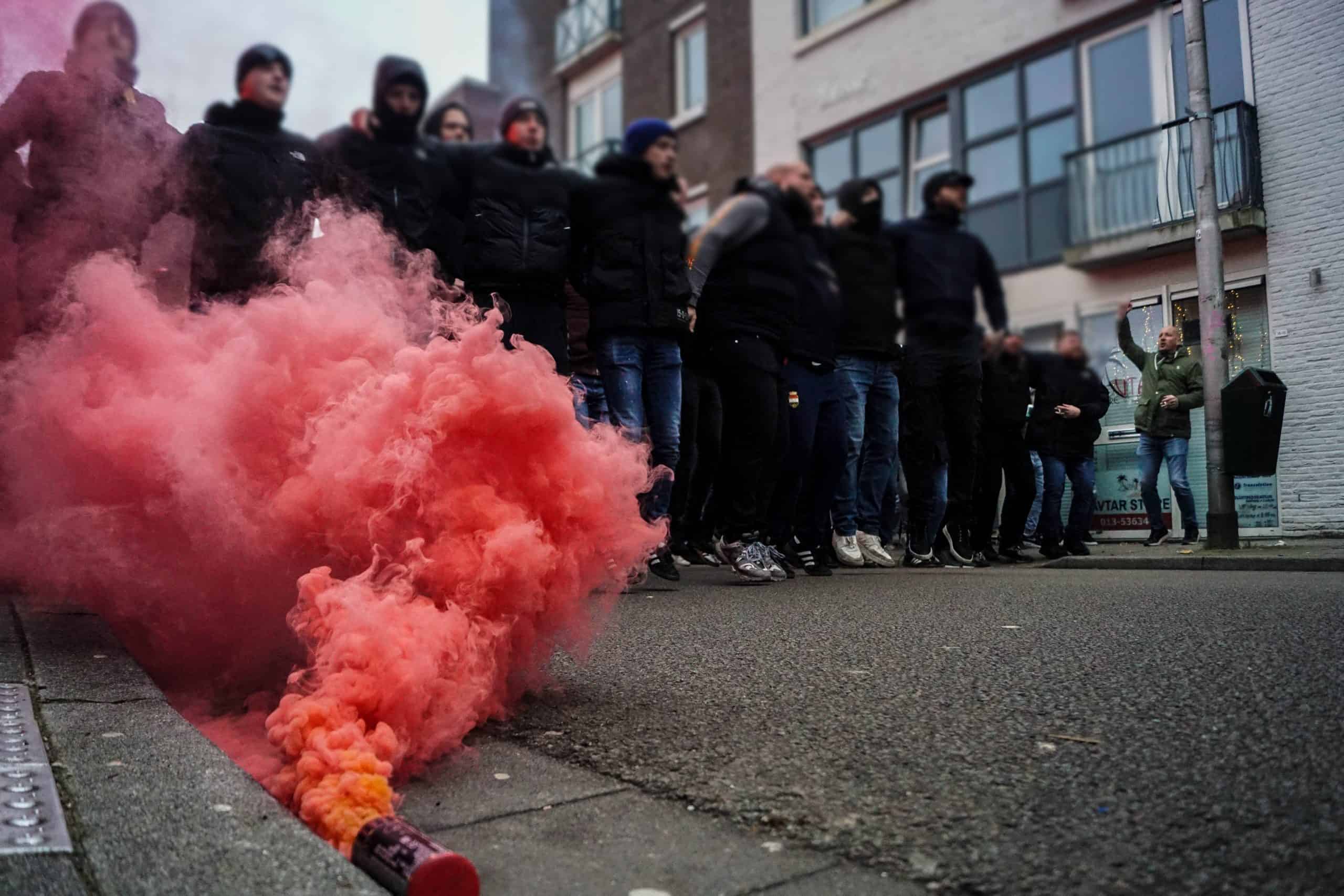 Willem II-supporters laten van zich horen bij terugkeer Brabantse derby