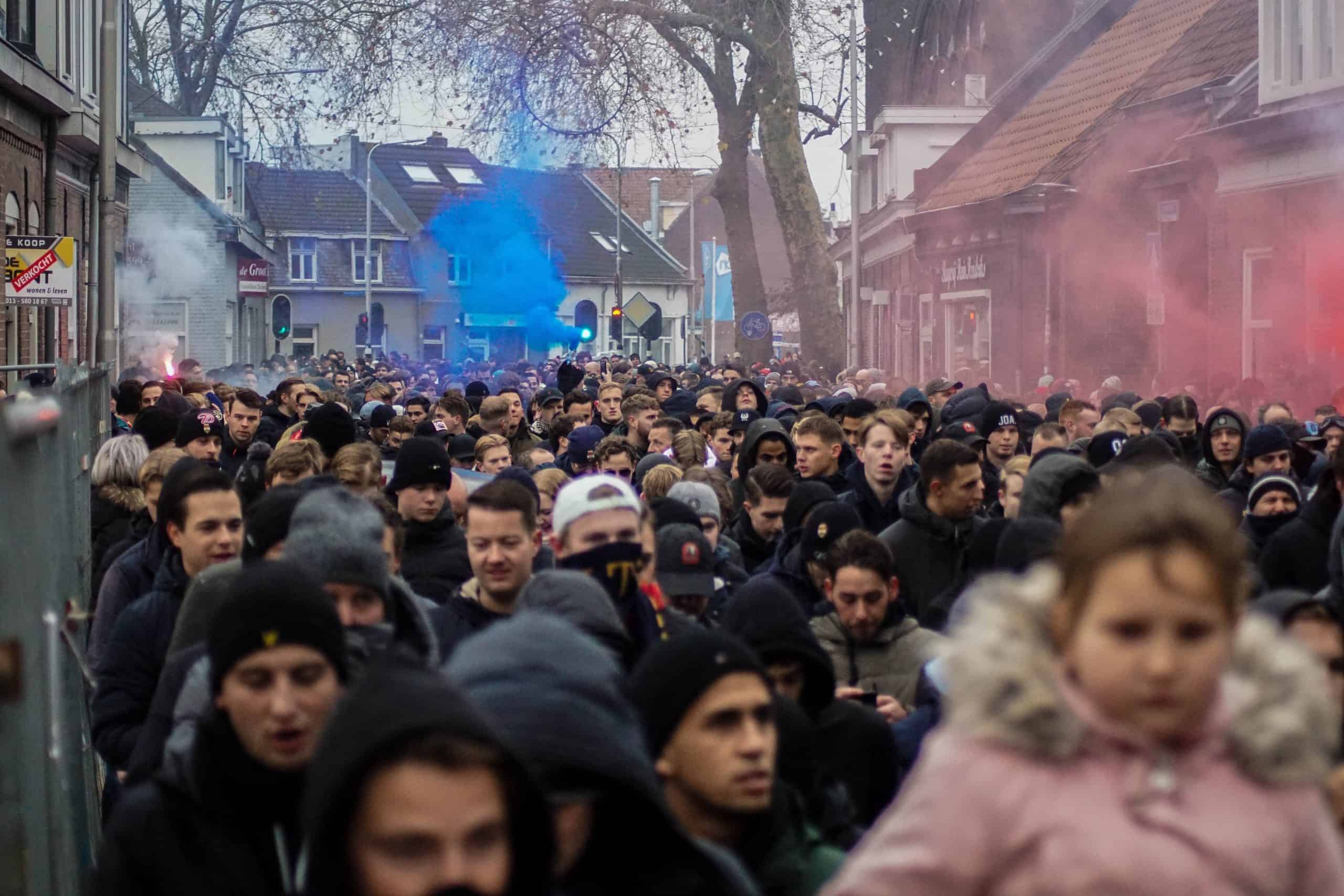 Willem II-supporters laten van zich horen bij terugkeer Brabantse derby