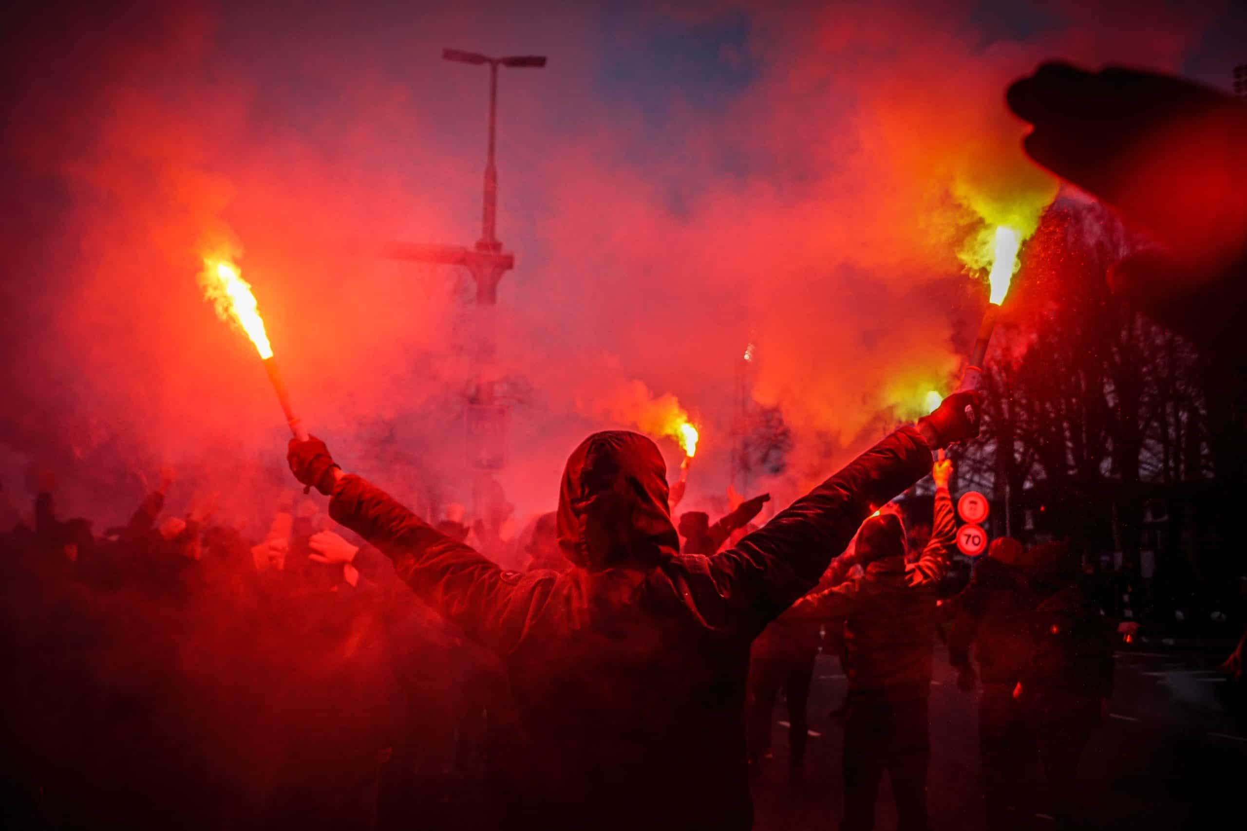 Willem II-supporters laten van zich horen bij terugkeer Brabantse derby