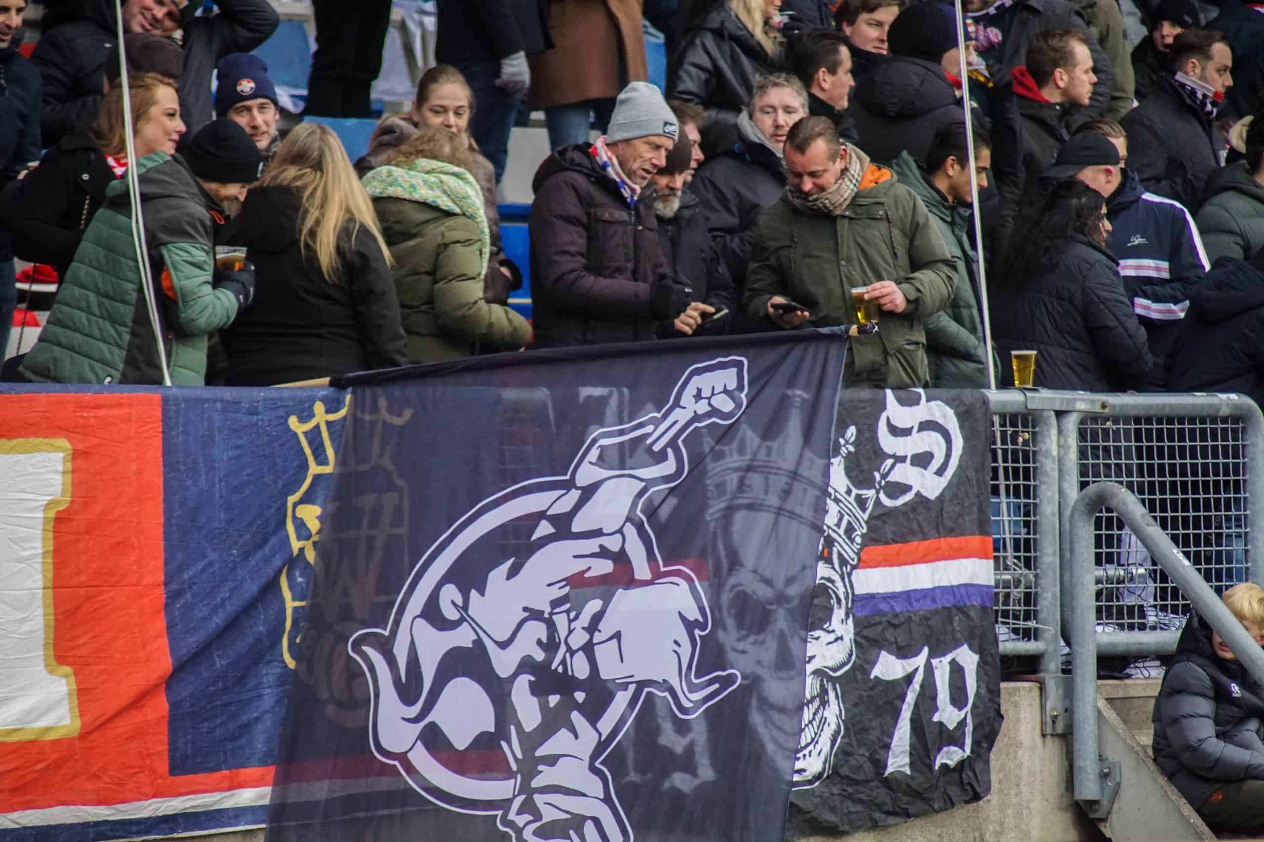 Willem II-supporters laten van zich horen bij terugkeer Brabantse derby
