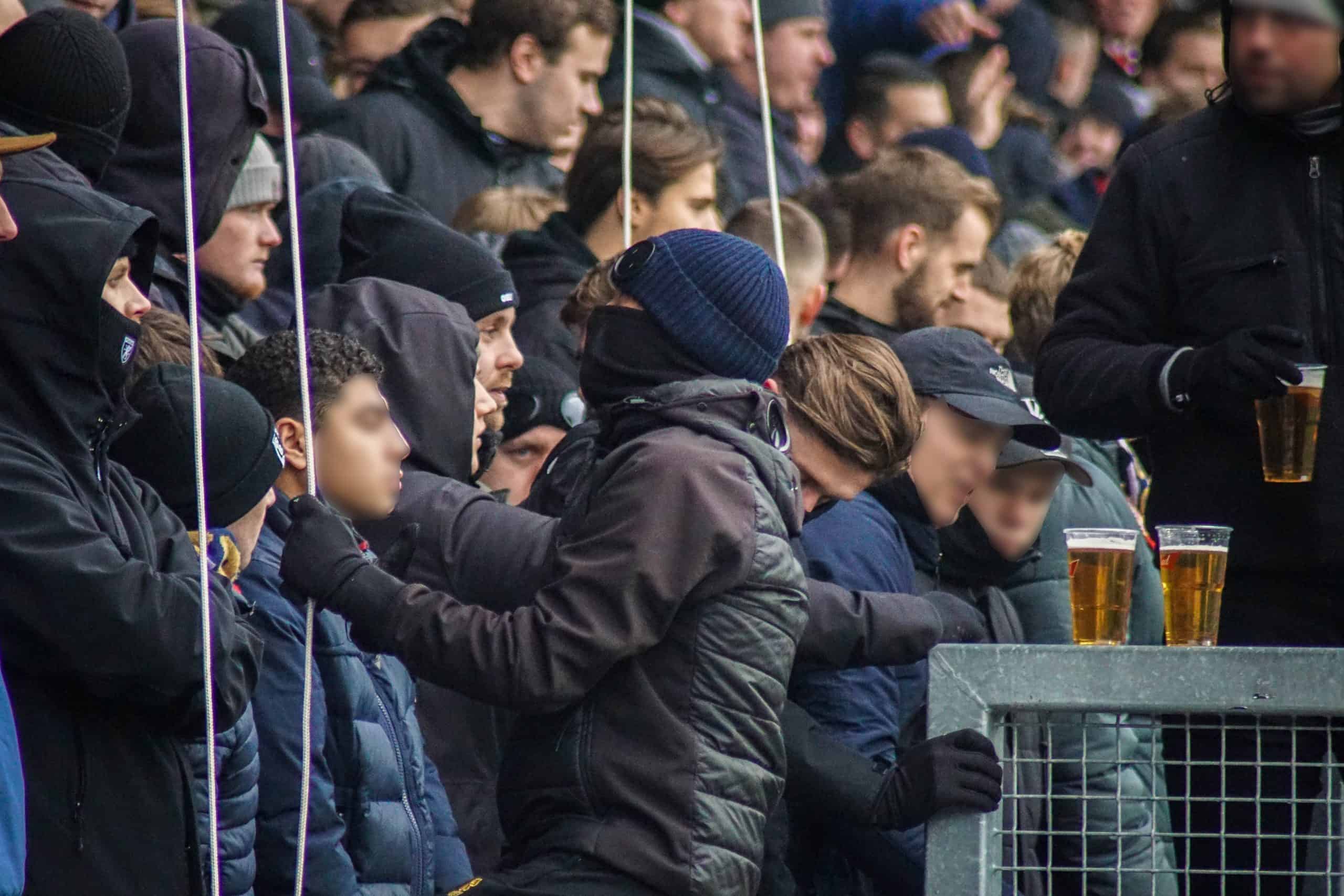 Willem II-supporters laten van zich horen bij terugkeer Brabantse derby