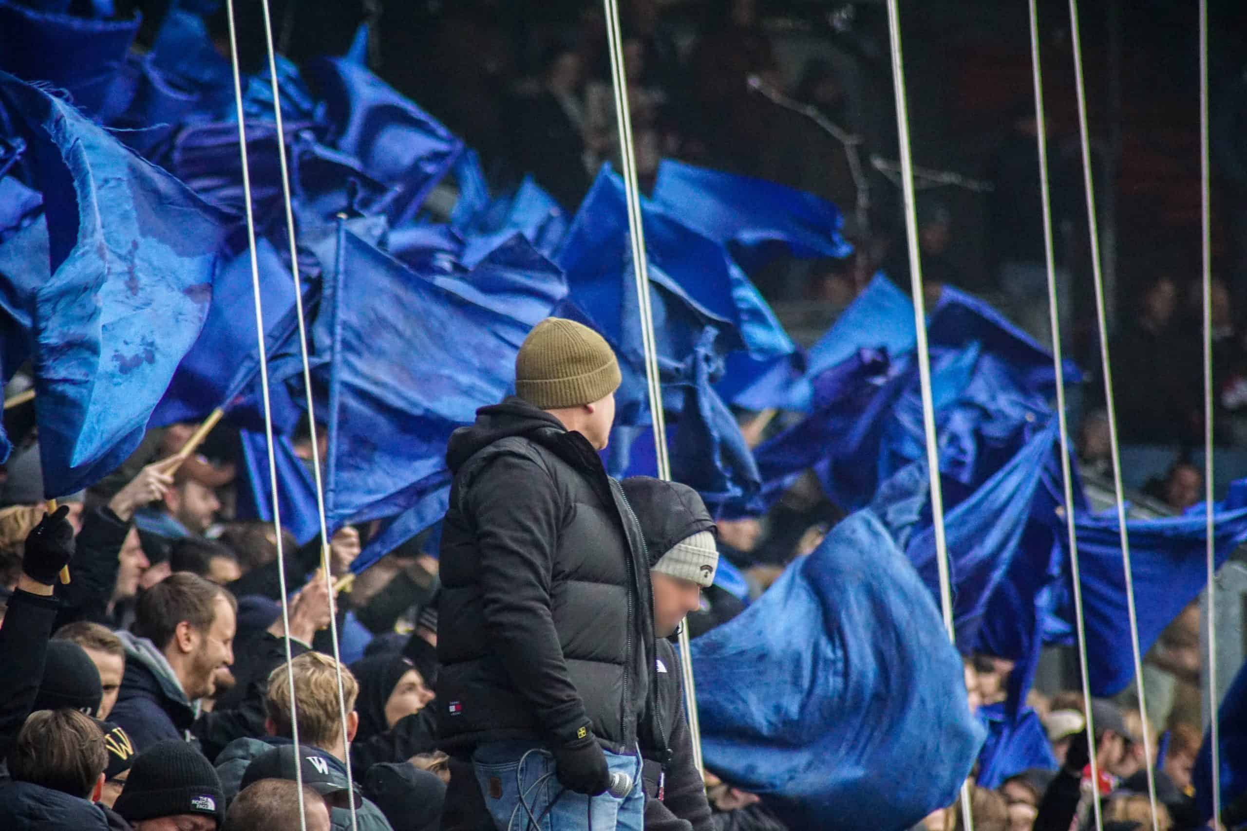 Willem II-supporters laten van zich horen bij terugkeer Brabantse derby