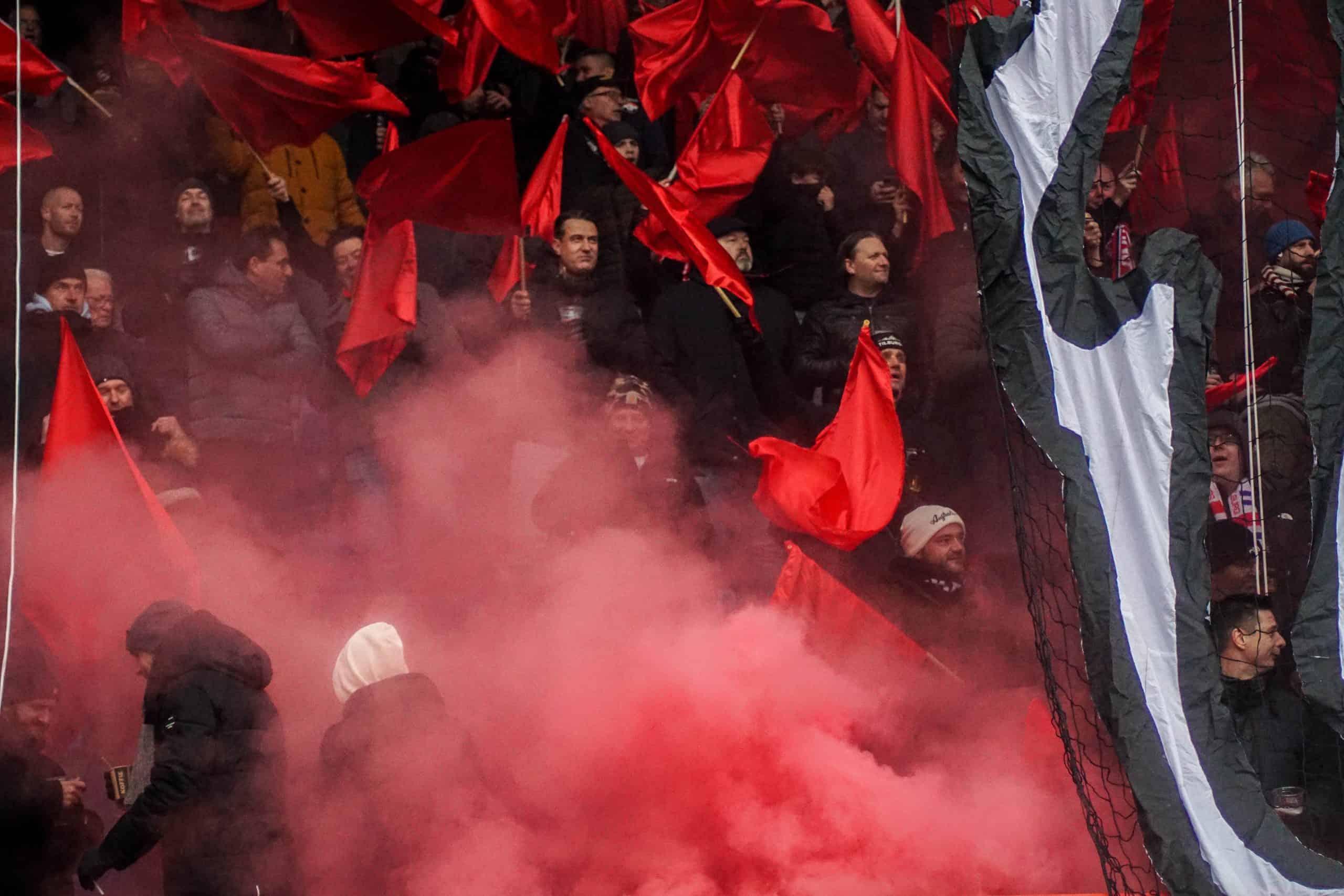 Willem II-supporters laten van zich horen bij terugkeer Brabantse derby