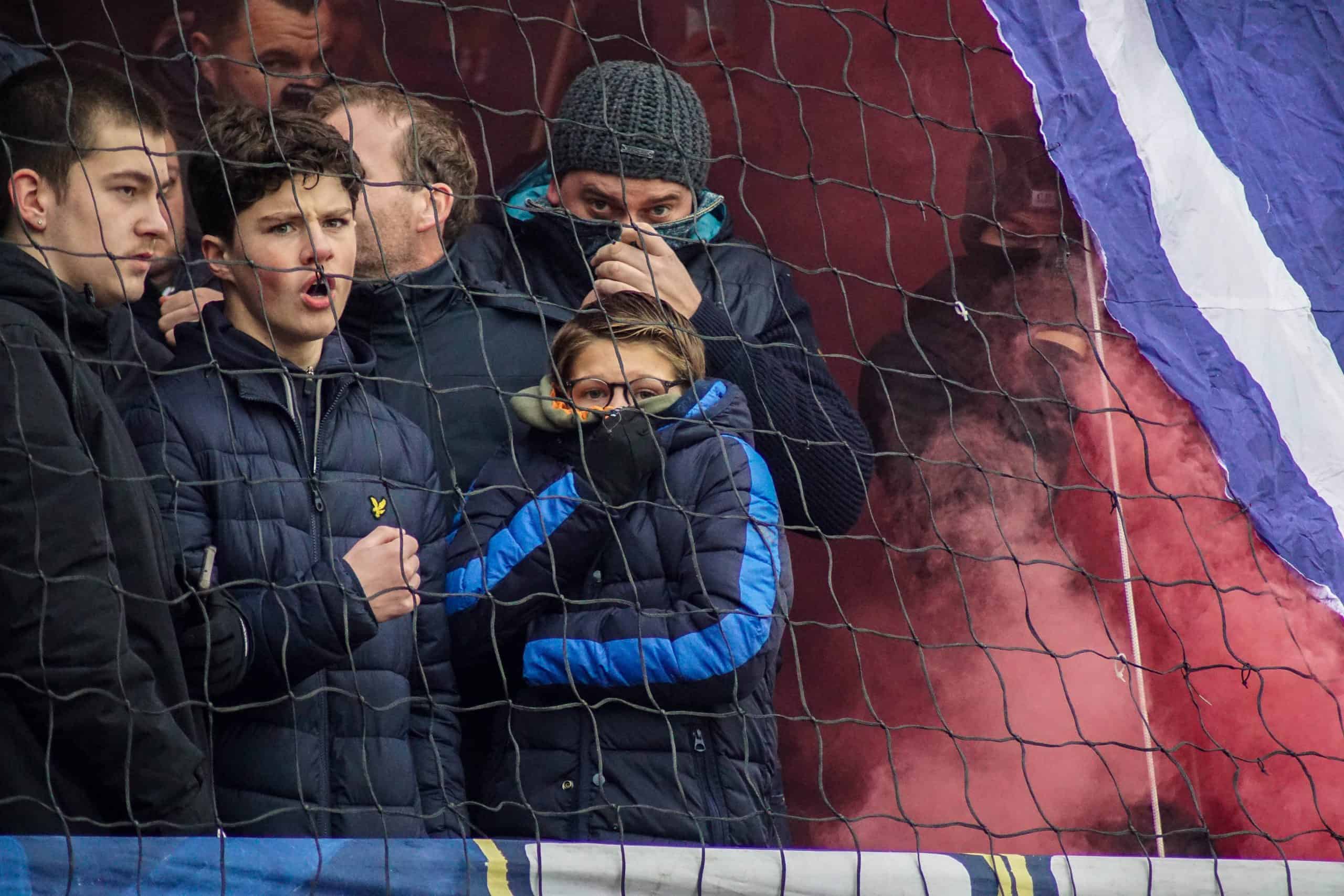 Willem II-supporters laten van zich horen bij terugkeer Brabantse derby
