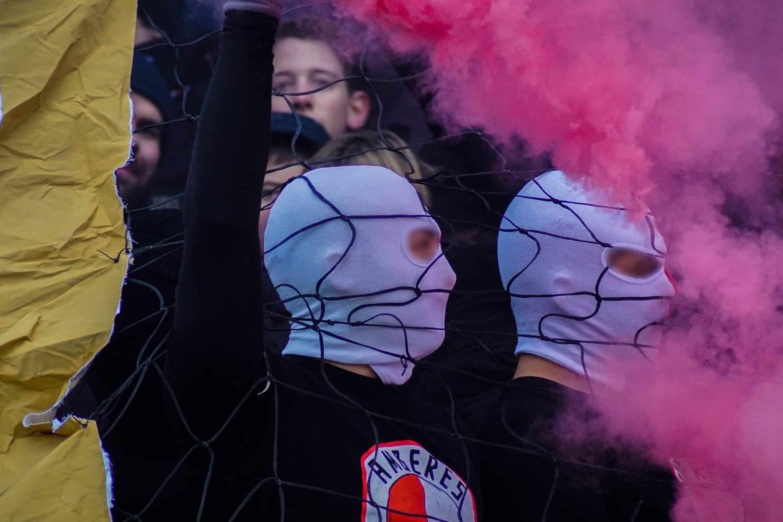 Willem II-supporters laten van zich horen bij terugkeer Brabantse derby