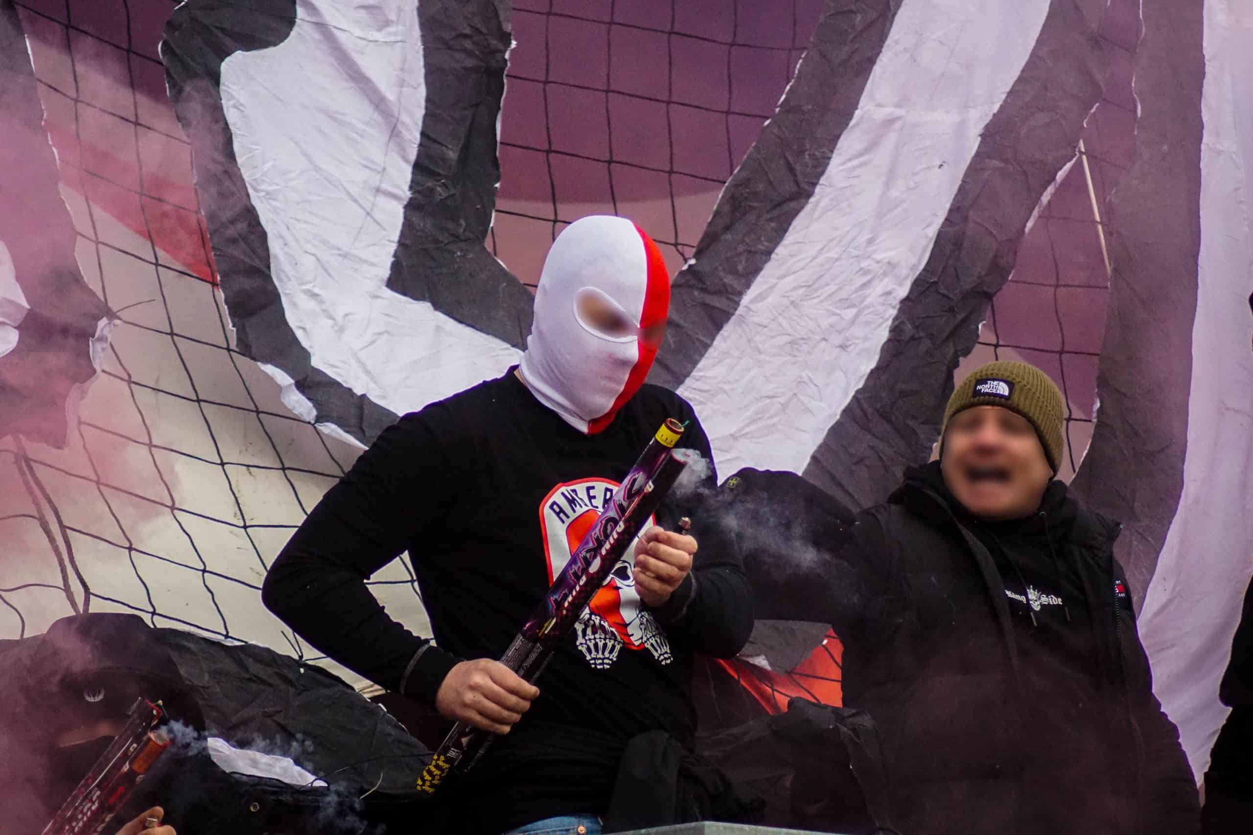 Willem II-supporters laten van zich horen bij terugkeer Brabantse derby